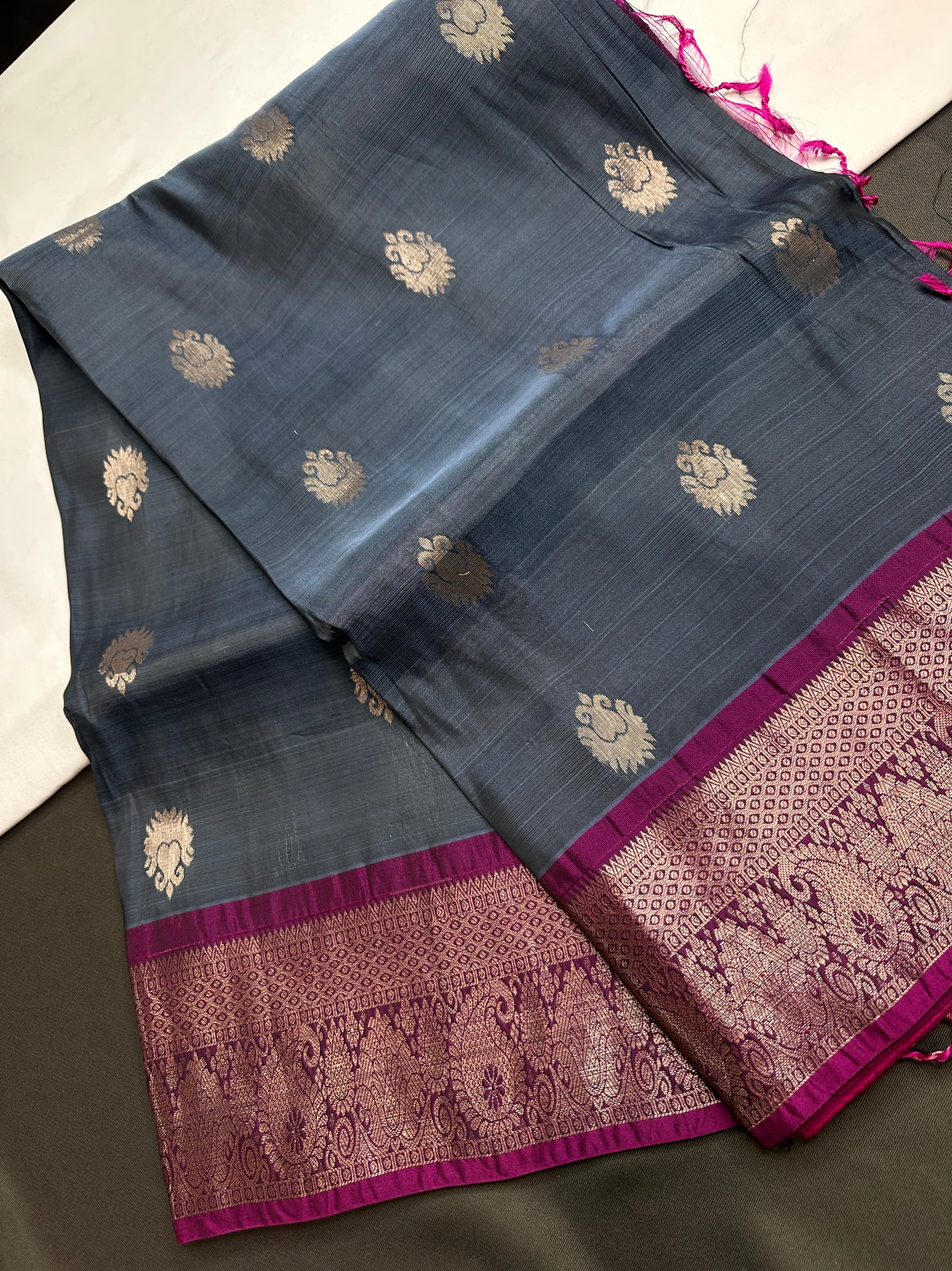 Grey Magenta Light Weight Kanchi Soft Handloom Silk  Saree - 