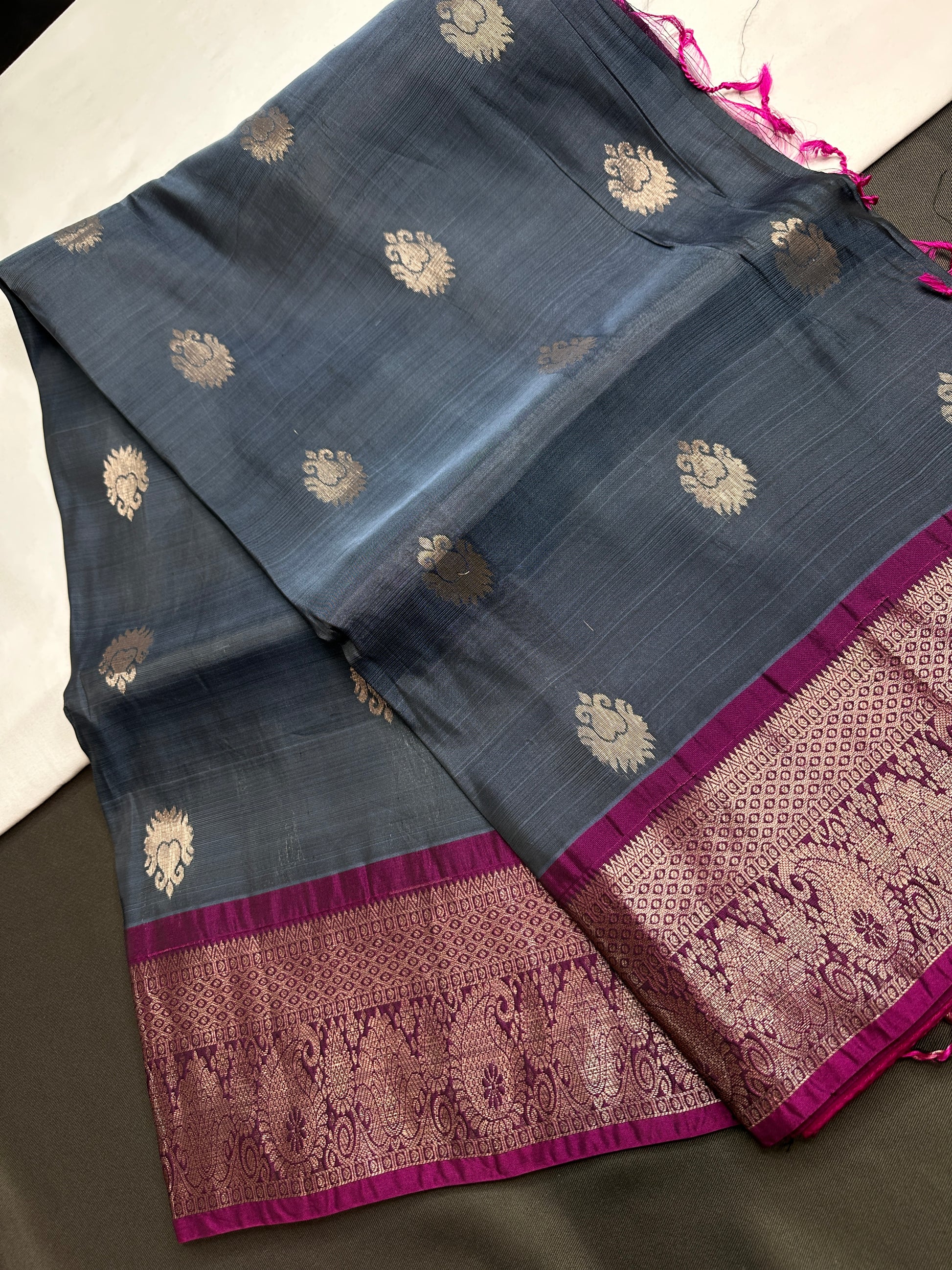Grey Magenta Light Weight Kanchi Soft Handloom Silk  Saree - 