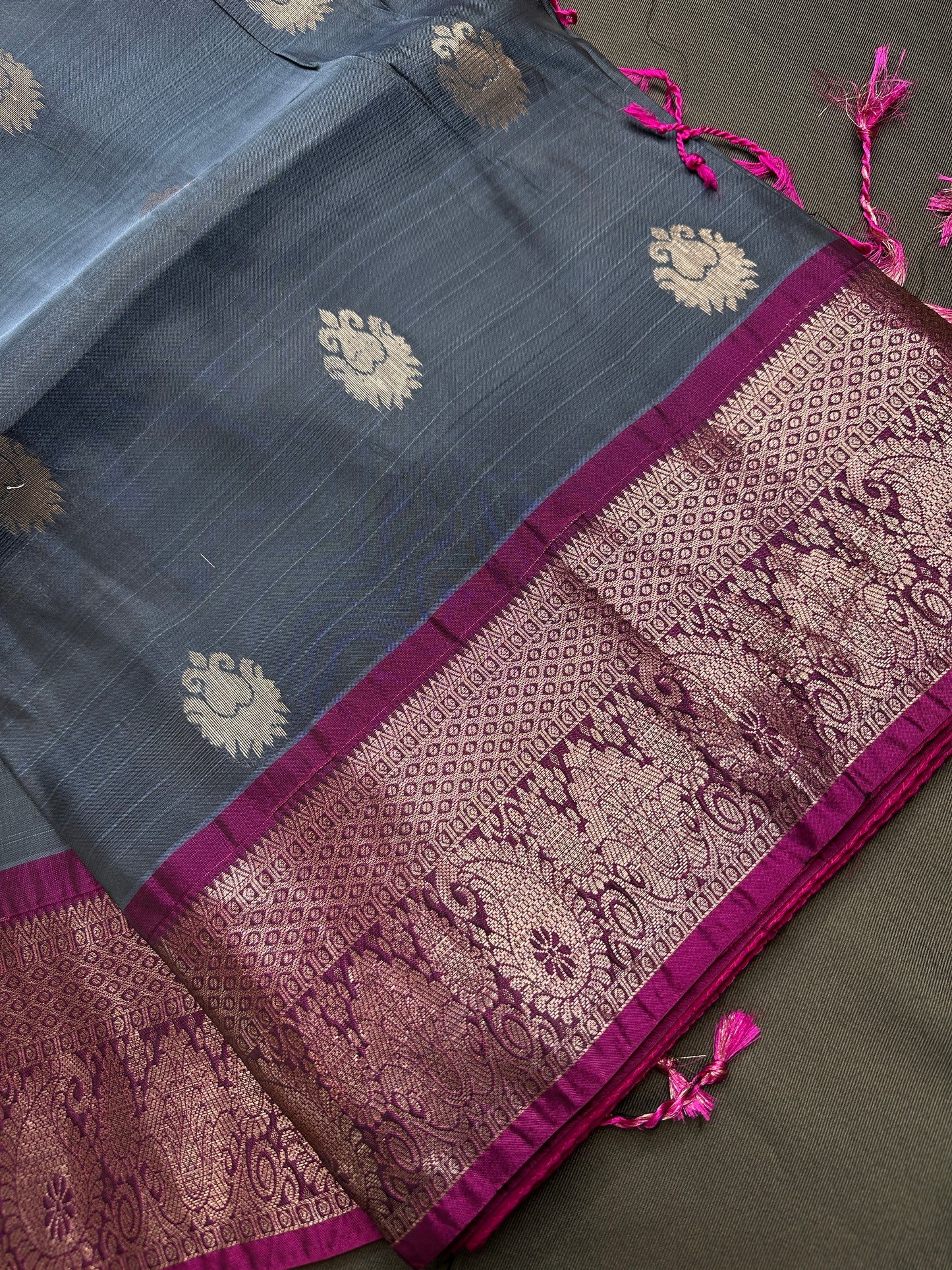 Grey Magenta Light Weight Kanchi Soft Handloom Silk  Saree - 