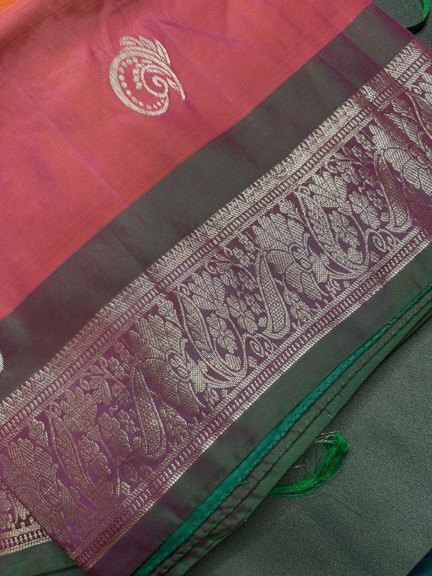 Magenta Pink Light Weight Kanchi Soft Handloom Silk  Saree - 