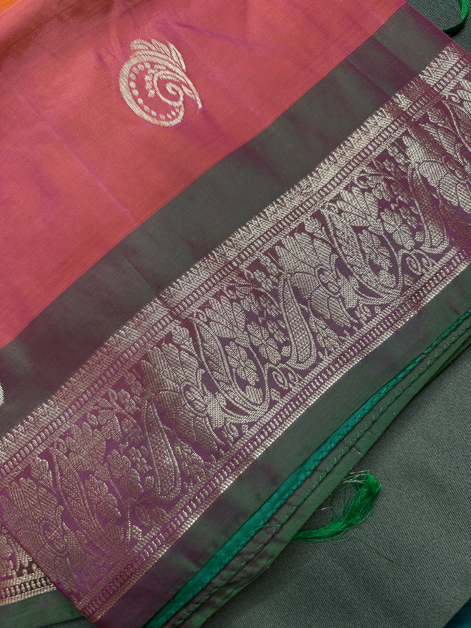 Magenta Pink Light Weight Kanchi Soft Handloom Silk  Saree - 
