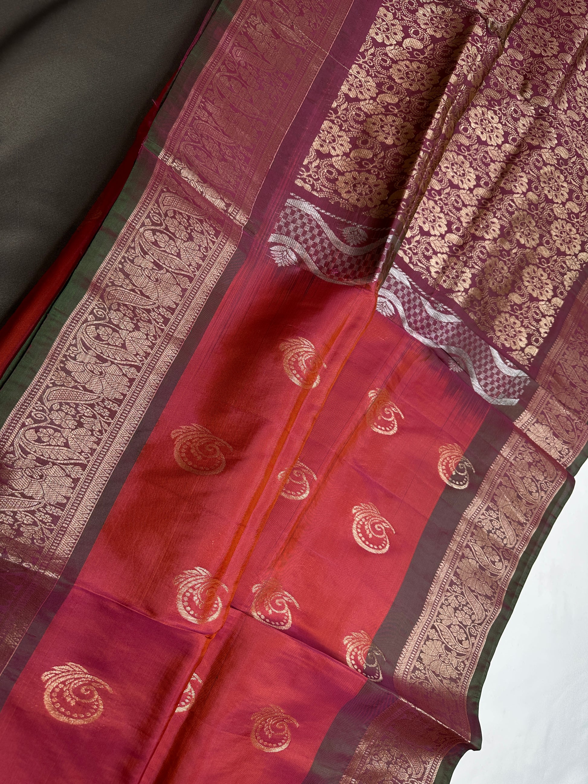 Magenta Pink Light Weight Kanchi Soft Handloom Silk  Saree - 