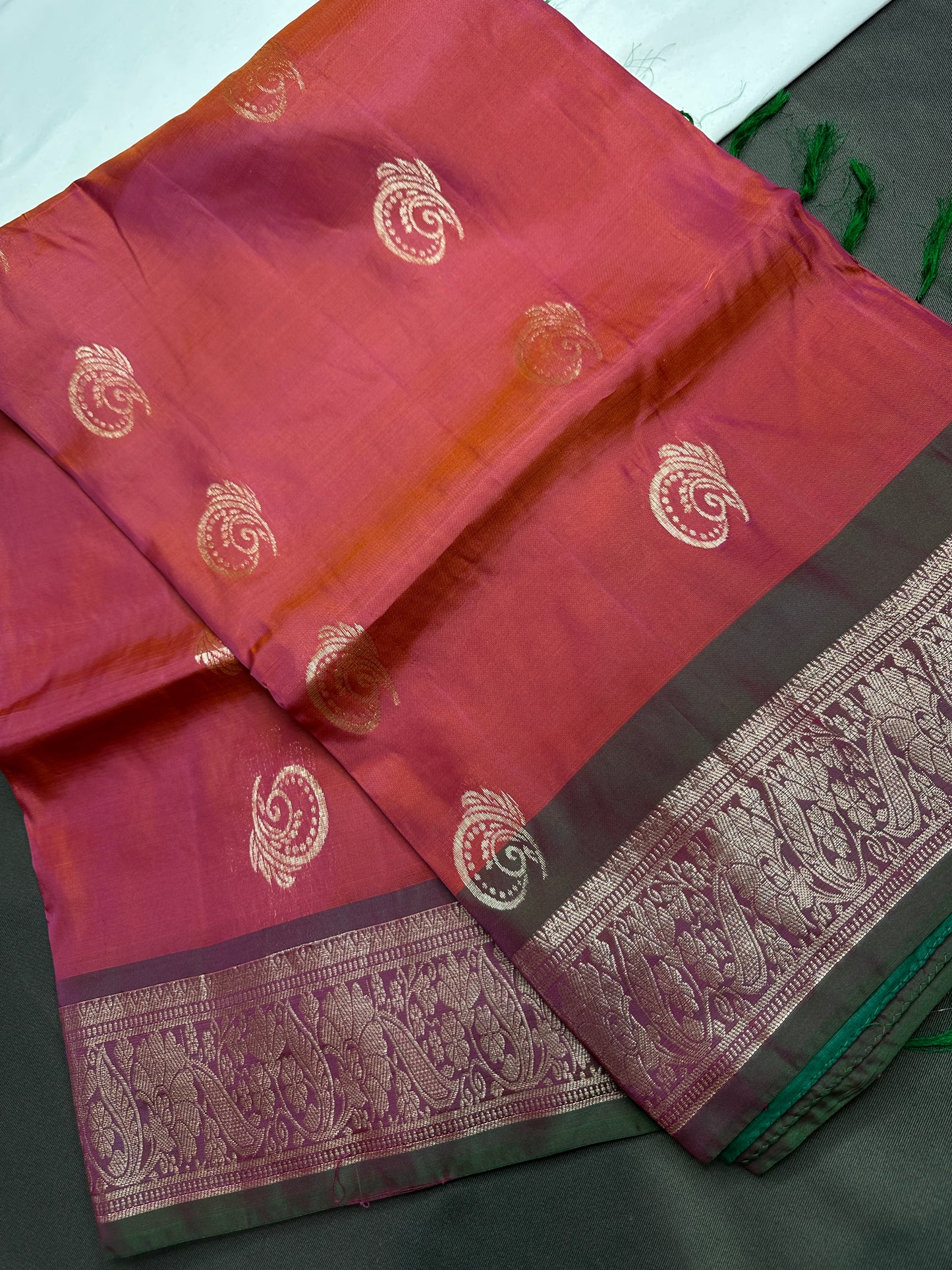 Magenta Pink Light Weight Kanchi Soft Handloom Silk  Saree - 