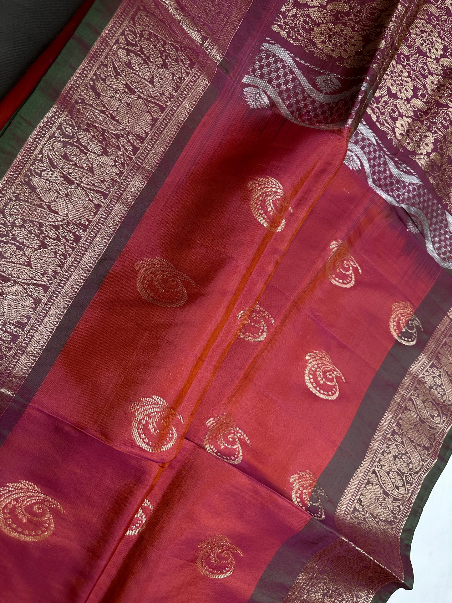 Magenta Pink Light Weight Kanchi Soft Handloom Silk  Saree - 