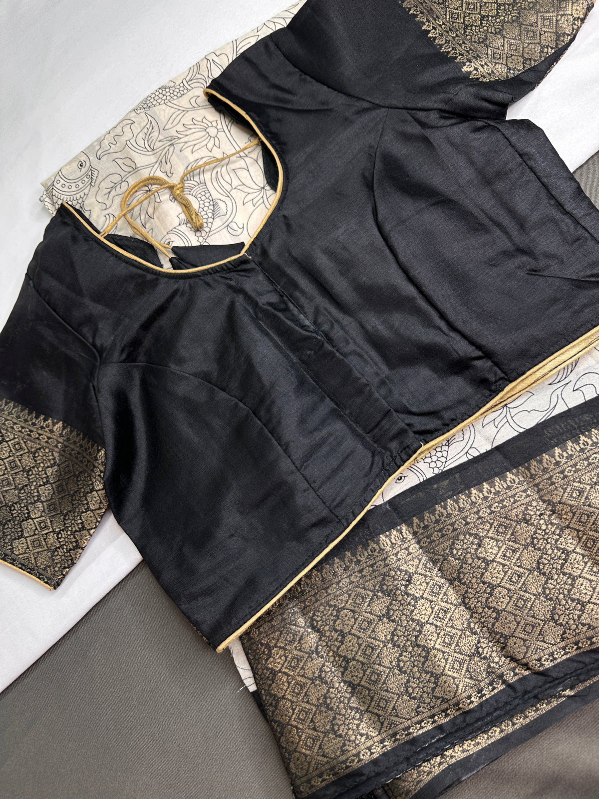 Kalamkari Cotton Silk Black Cream Floral Print Saree with kanchi Border - 