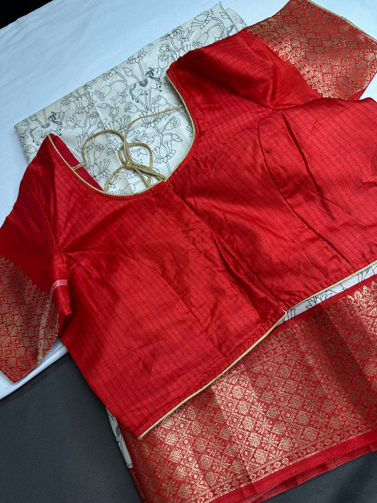 Kalamkari Cotton Silk Red Half White Floral Print Saree with kanchi Border - 