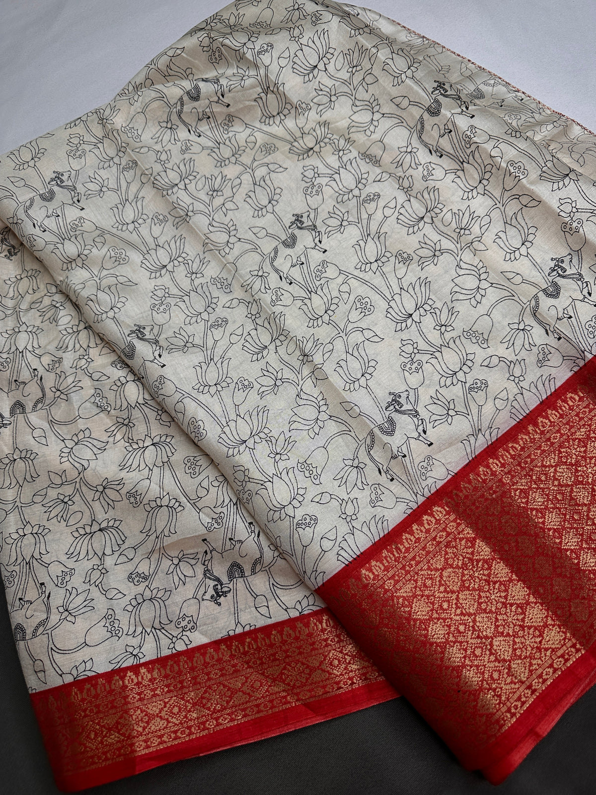Kalamkari Cotton Silk Red Half White Floral Print Saree with kanchi Border - 