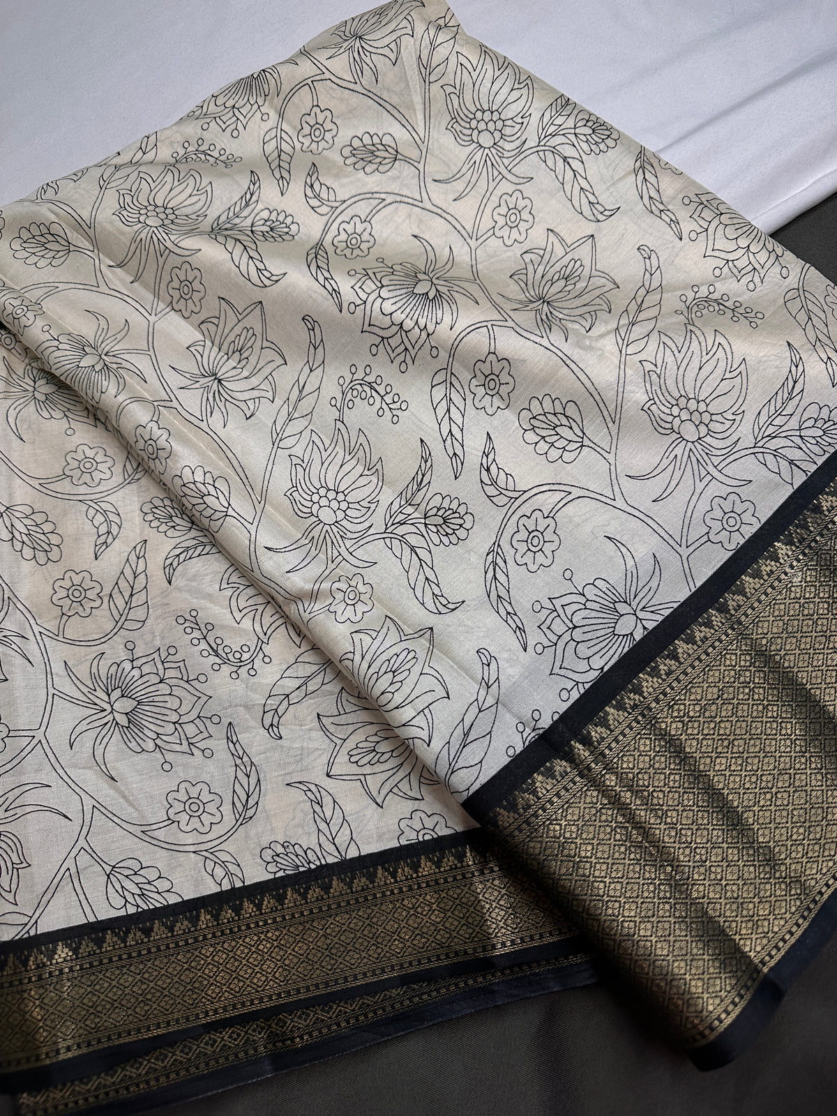Kalamkari Cotton Silk Black Cream Floral Print Saree with kanchi Border - 