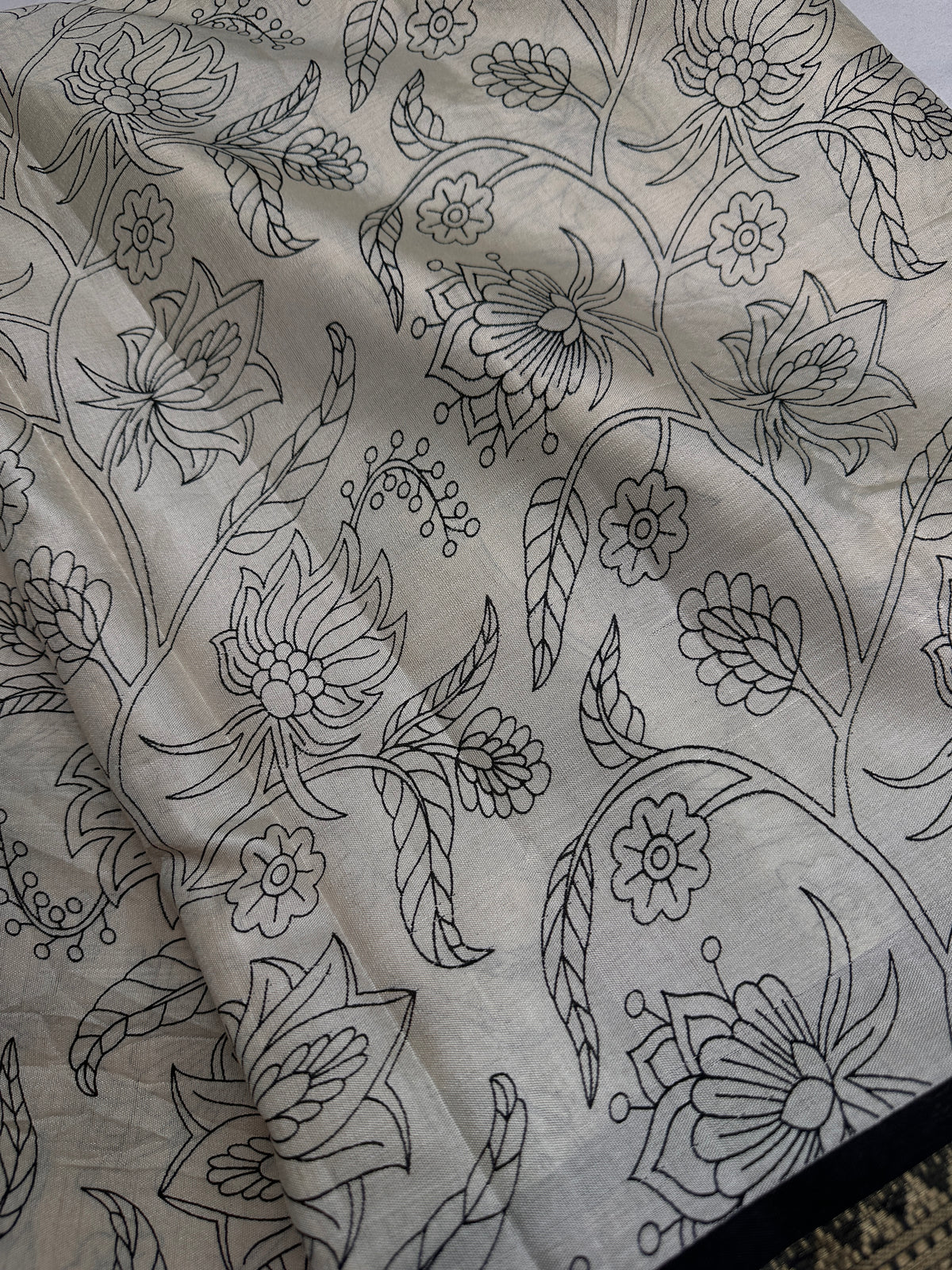 Kalamkari Cotton Silk Black Cream Floral Print Saree with kanchi Border - 