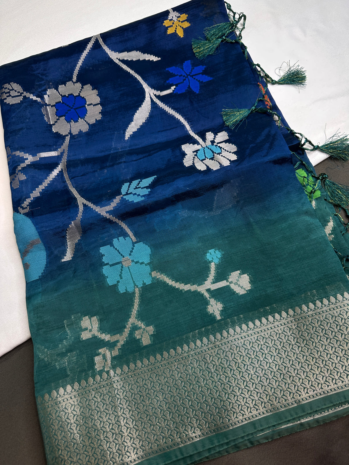 Oraganza Tissue Jamdani Weaving Blue Green Saree - 