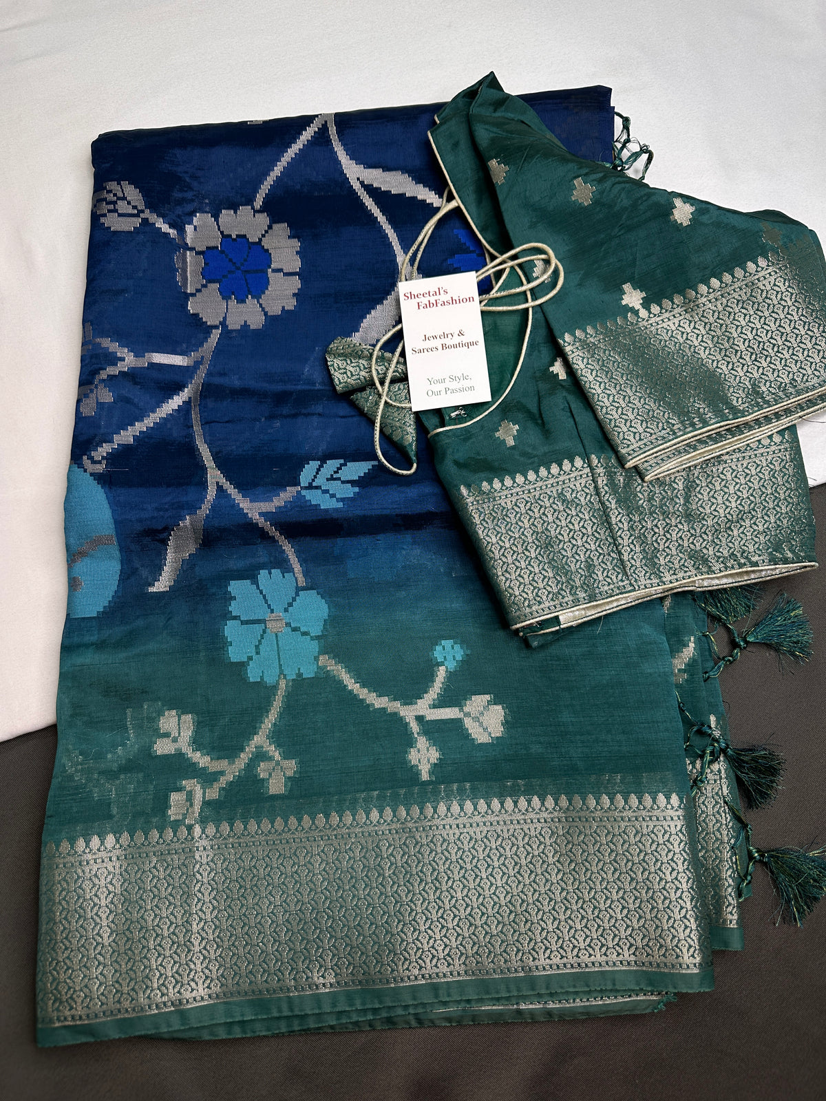 Oraganza Tissue Jamdani Weaving Blue Green Saree - 