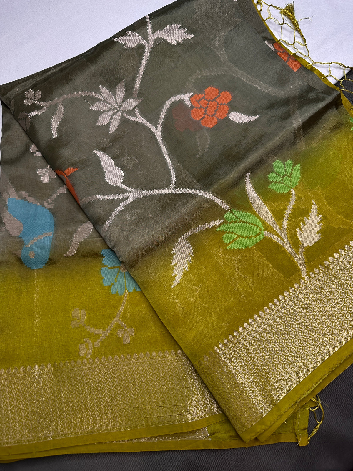 Oraganza Tissue Jamdani Weaving Green Saree - 