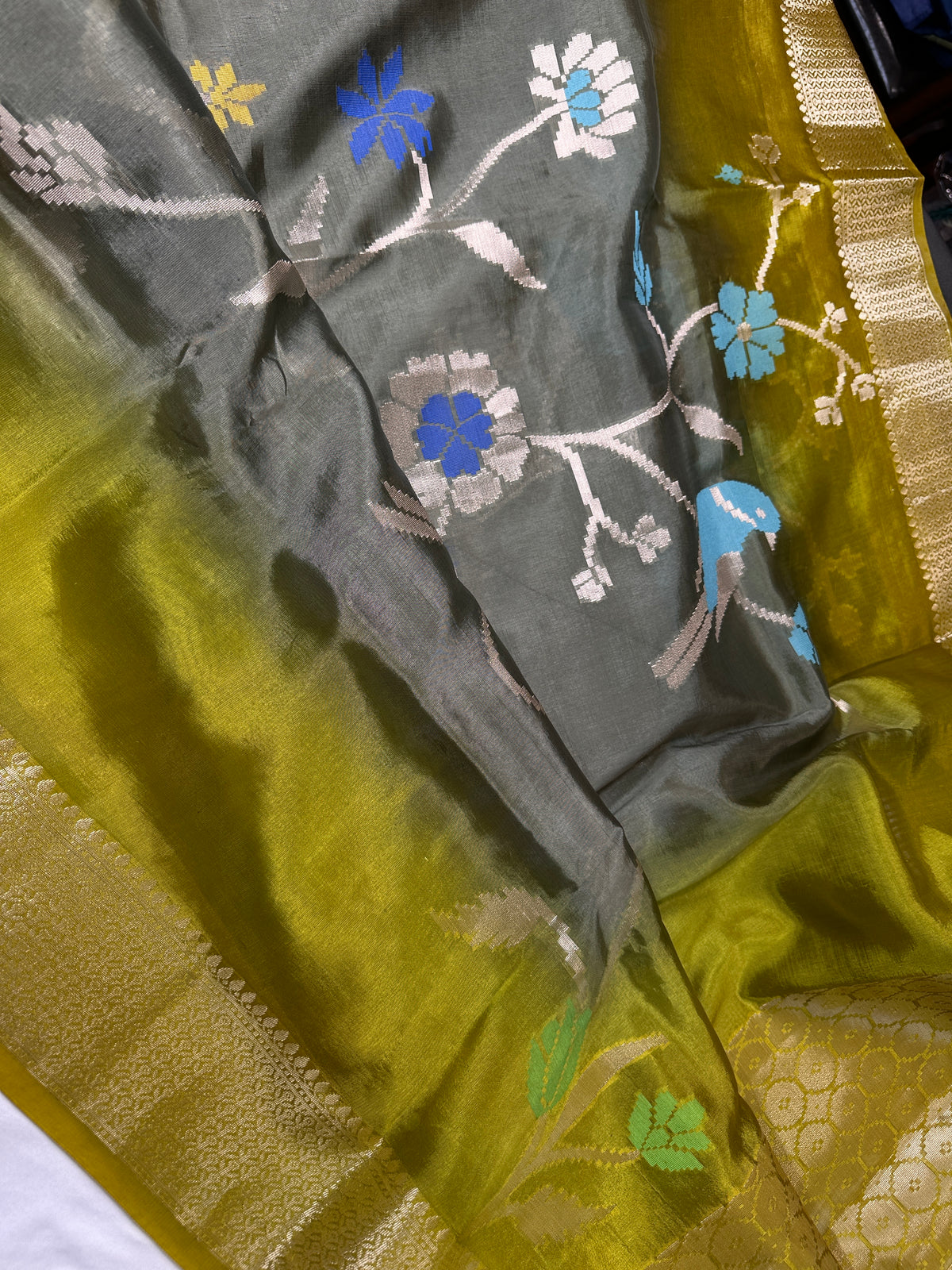 Oraganza Tissue Jamdani Weaving Green Saree - 