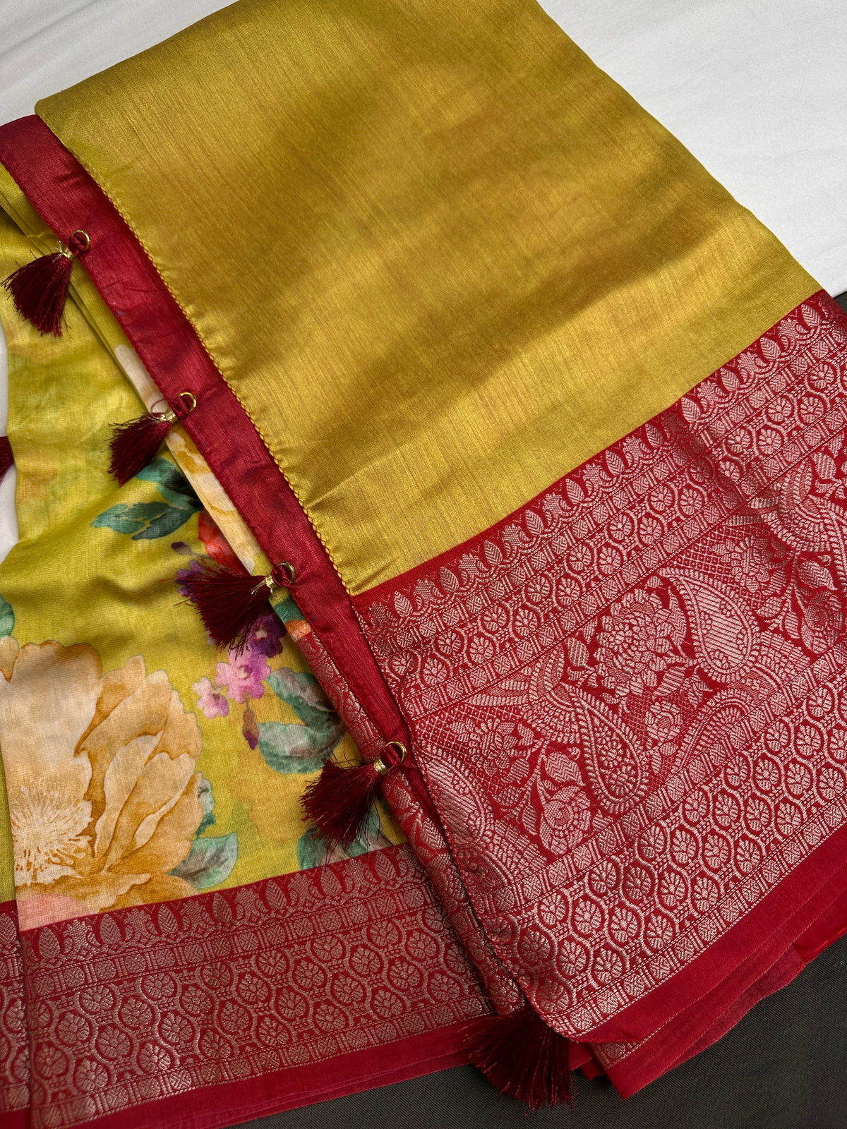 Yellow Green Chanderi Silk Saree with Mangalgiri Border - SR001078