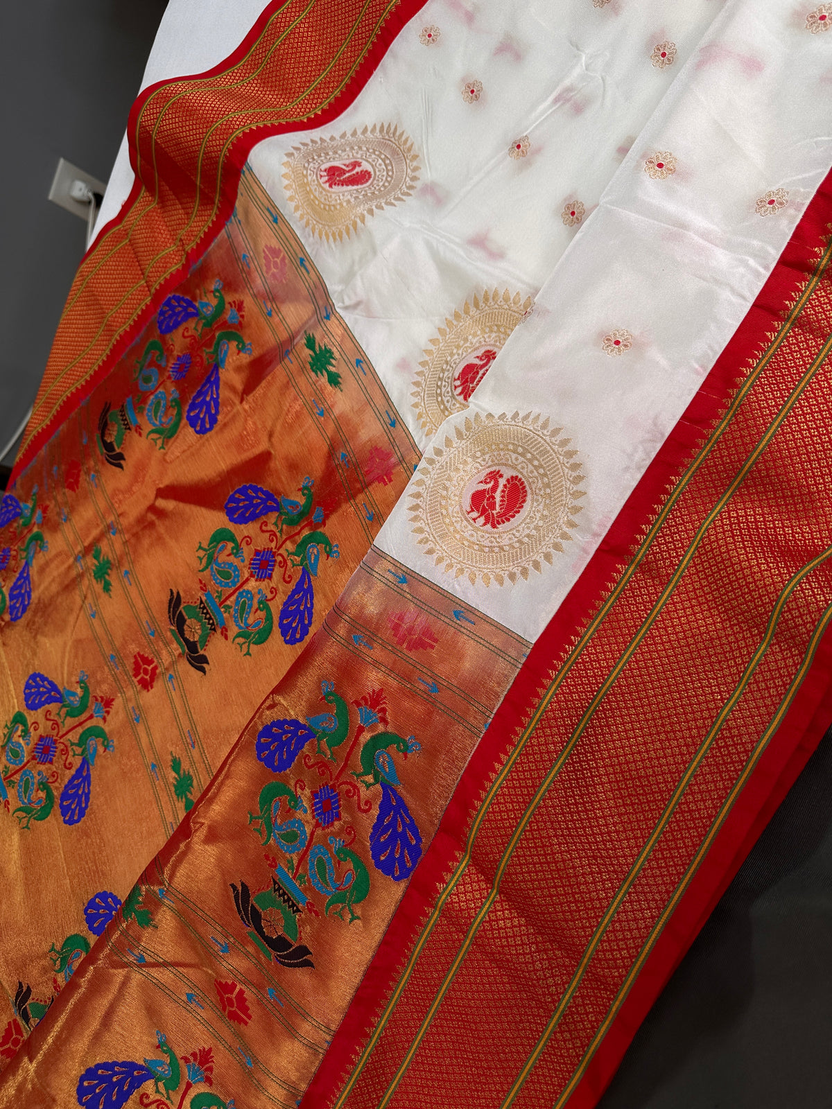 Semi Gadwal Silk Paithani White Red Saree - SR001102