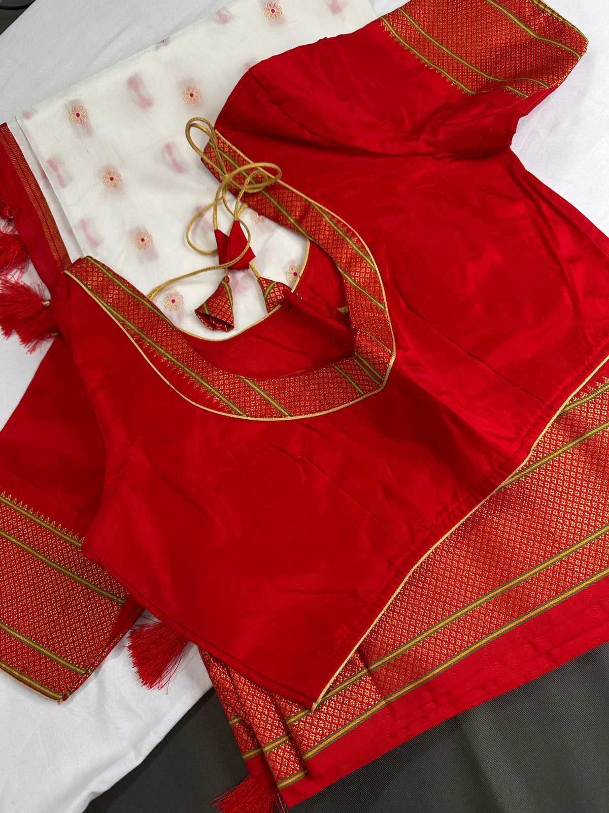 Semi Gadwal Silk Paithani White Red Saree - SR001102