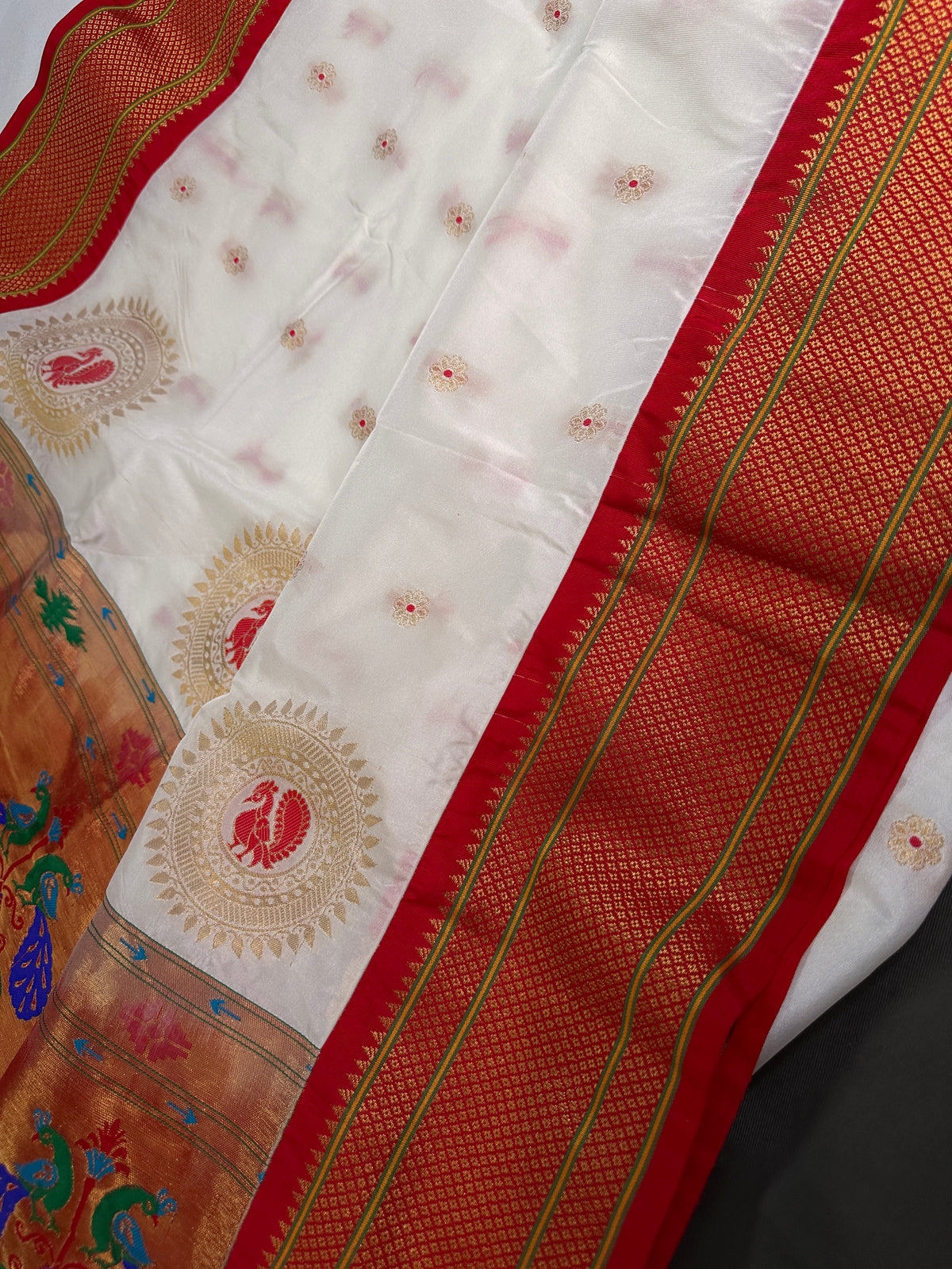 Semi Gadwal Silk Paithani White Red Saree - SR001102
