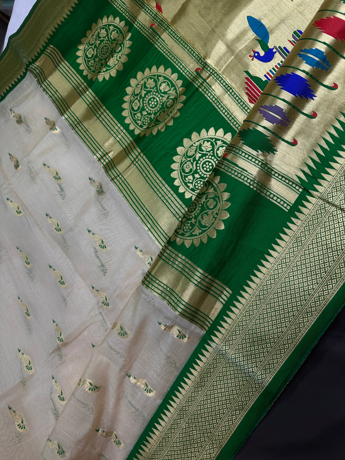 Semi Gadwal Silk Paithani White Red Saree - SR001103