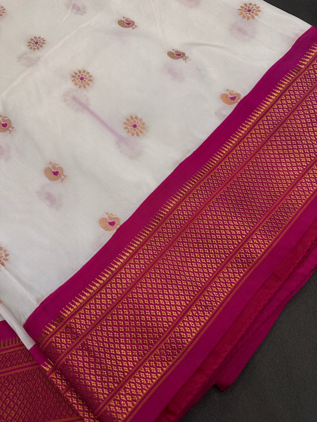 Semi Gadwal Silk Paithani White Pink Saree - SR001106