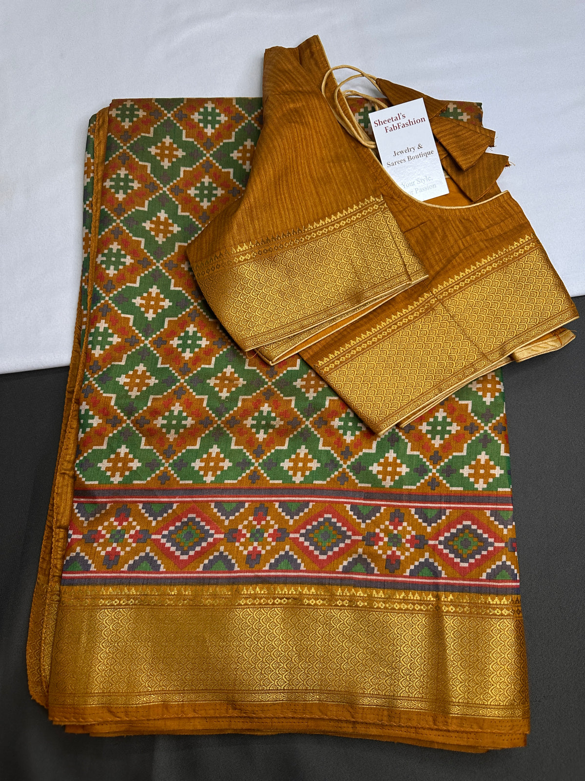 Mustard Green Patola Ikkat Lightweight Silk Saree - SR001118