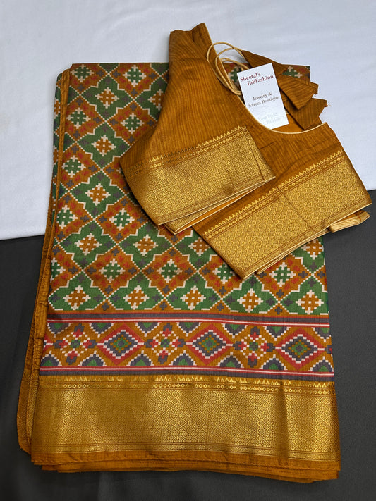 Mustard Green Patola Ikkat Lightweight Silk Saree - SR001118