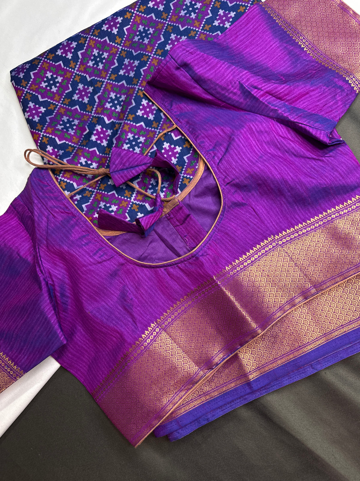 Purple Patola Ikkat Lightweight Silk Saree | SR001124