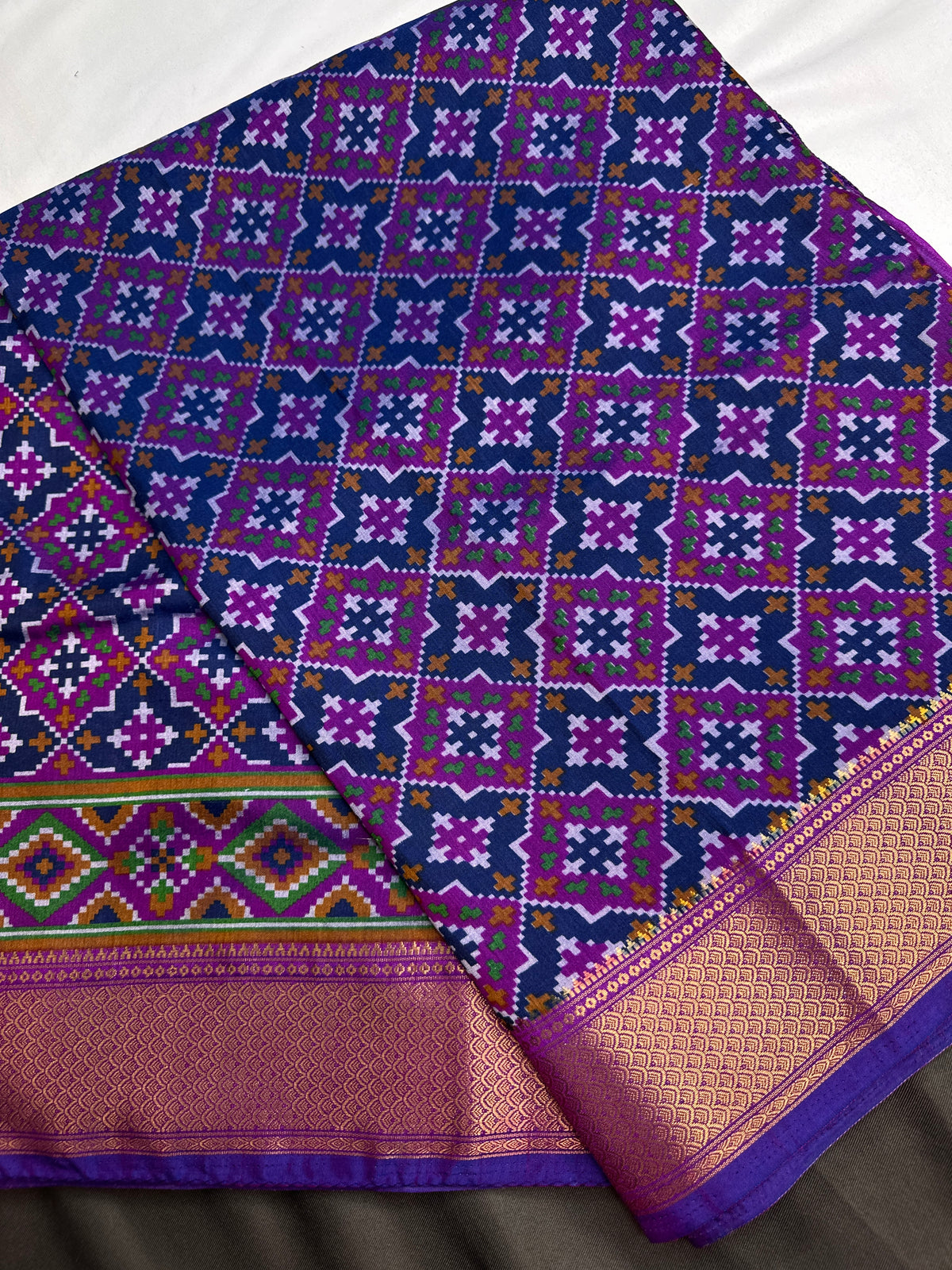 Purple Patola Ikkat Lightweight Silk Saree | SR001124