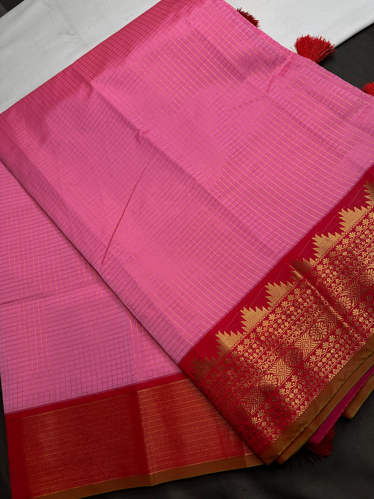 Pink Red Vintage Checked Semi Kanjivaram Pattu Saree - SR001136