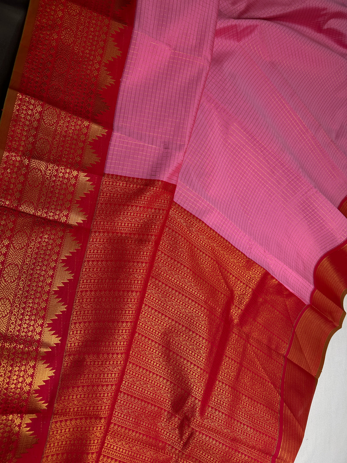 Pink Red Vintage Checked Semi Kanjivaram Pattu Saree - SR001136