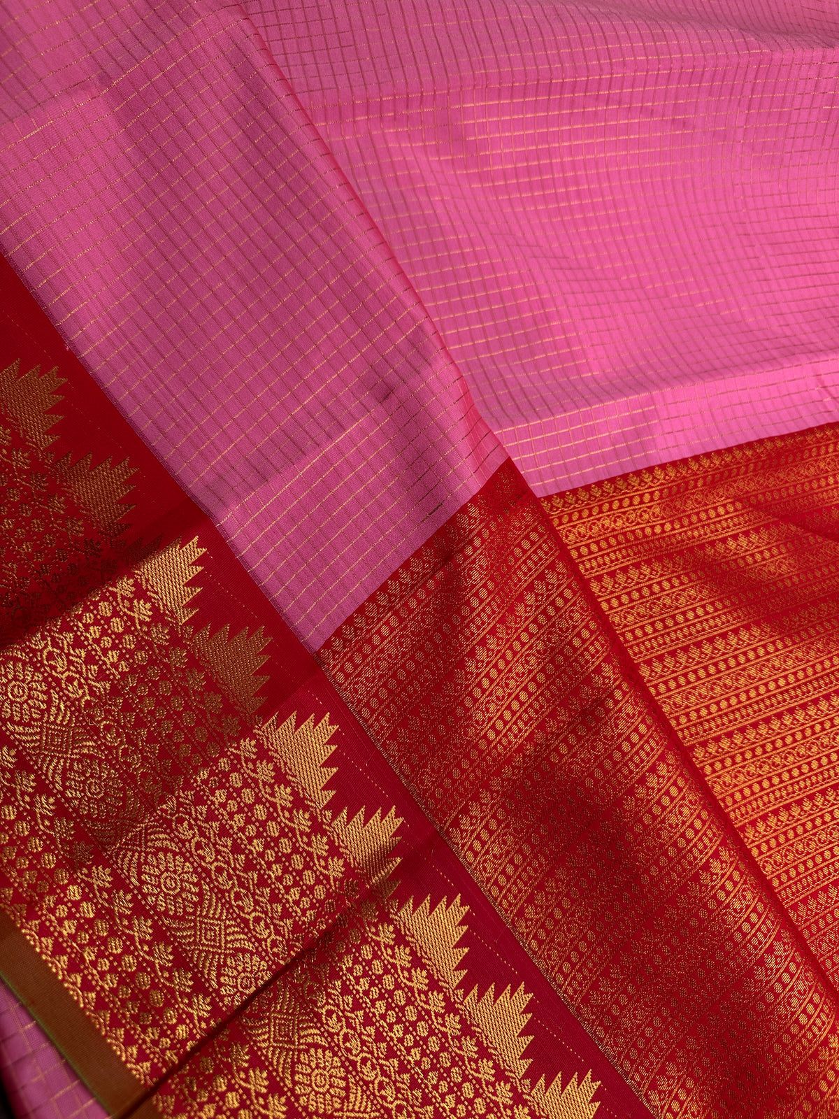 Pink Red Vintage Checked Semi Kanjivaram Pattu Saree - SR001136