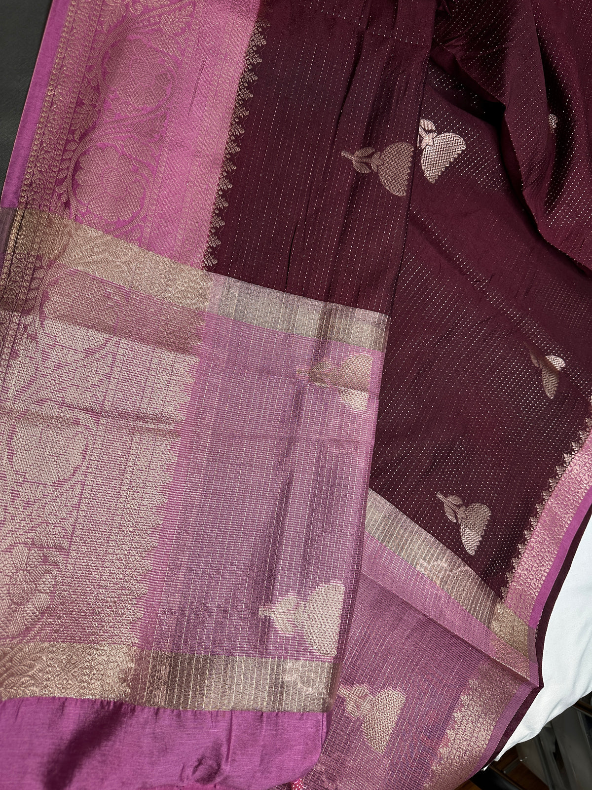 Plum Lightweight Raw Mango Style Silk Saree with Pink Pallu