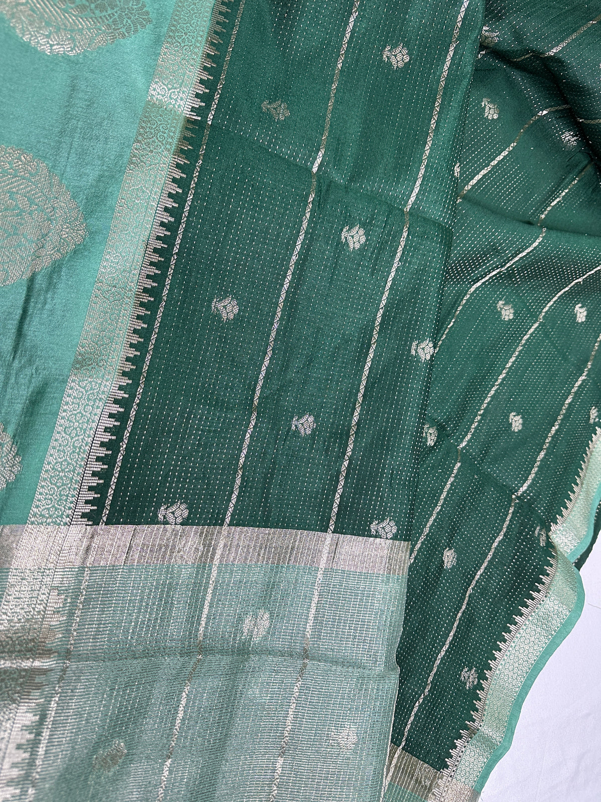 Green Raw Mango Light Weight Silk Saree - 