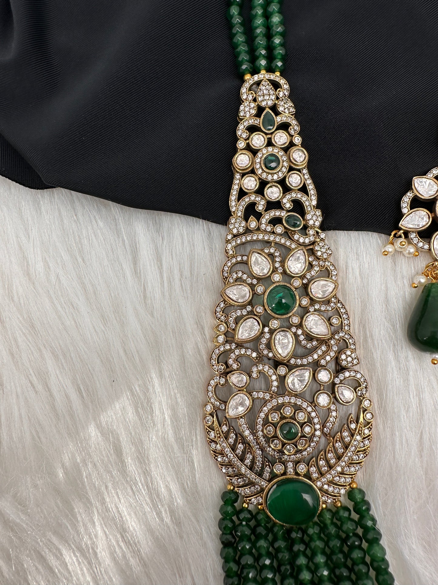 Victorian Kundan Side Brochuer Green Onyx Beads Necklace