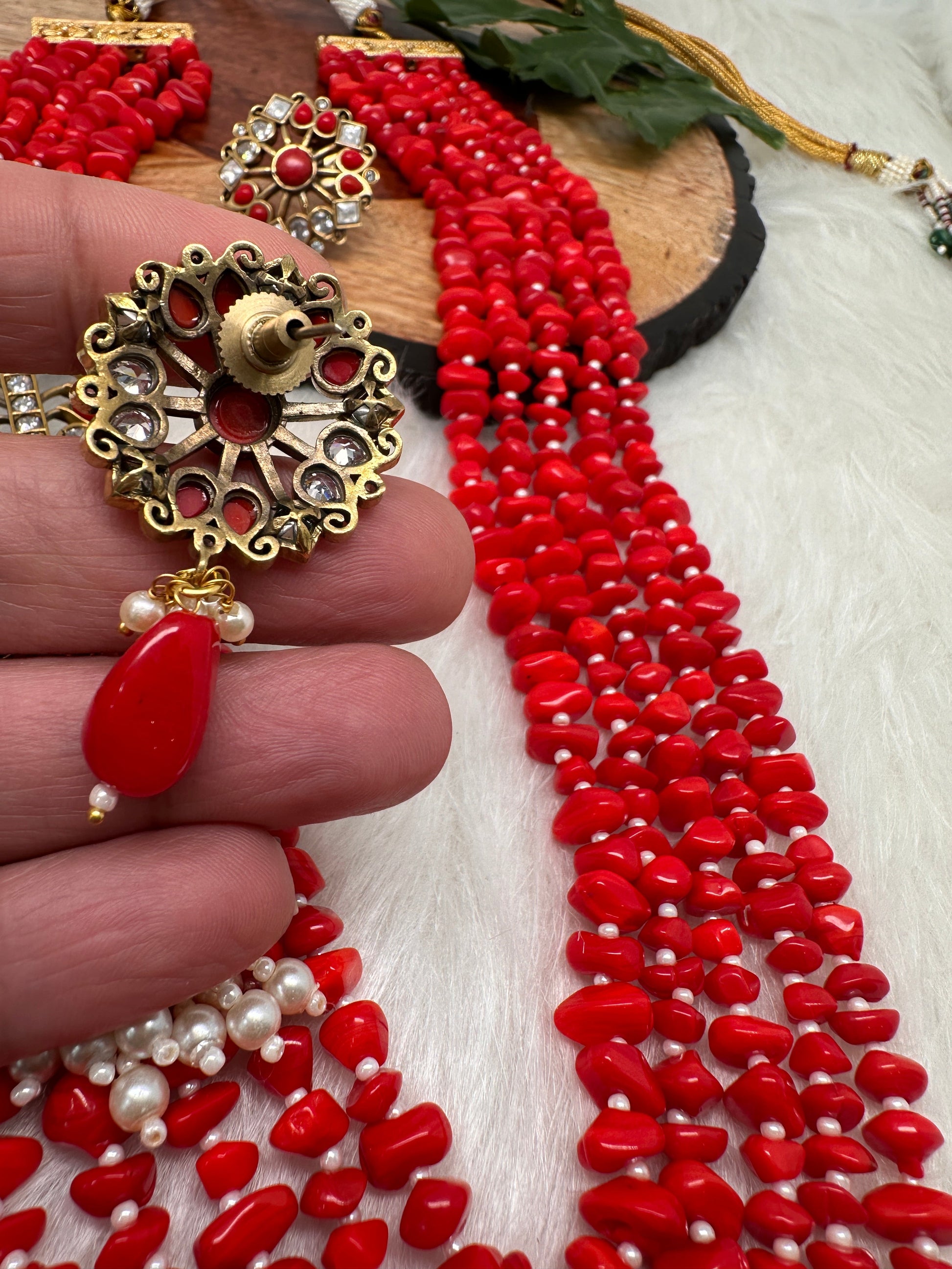 Moissanite Kundan Side Pendent Color Monalisa Beads Necklace - Coral