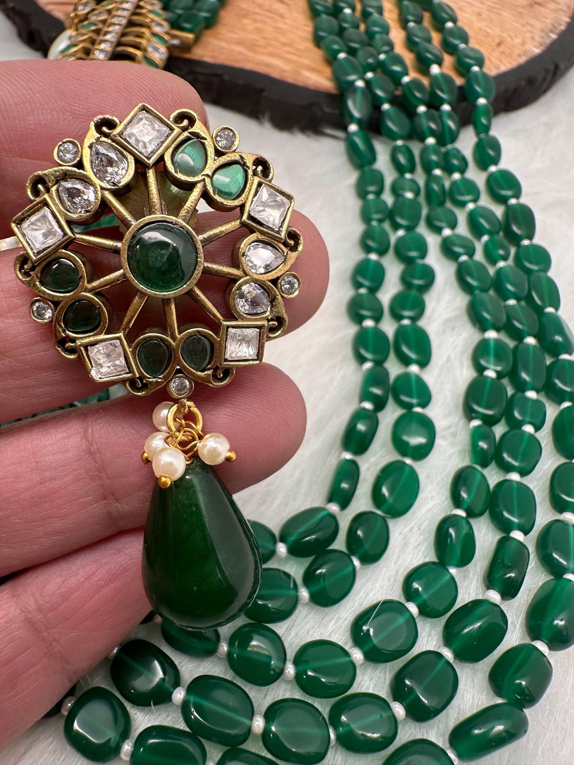 Moissanite Kundan Side Pendent Color Monalisa Beads Necklace - Green
