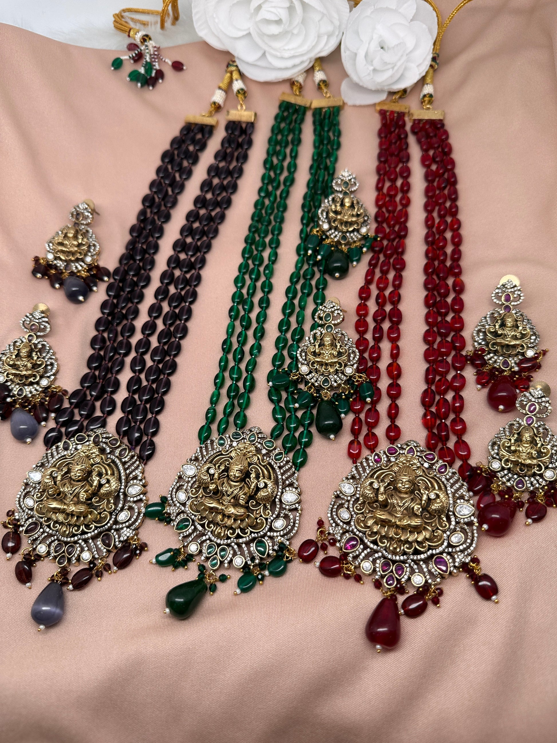 AD Kundan Goddess Lakshmi Color Monalisa Beads Necklace - Green