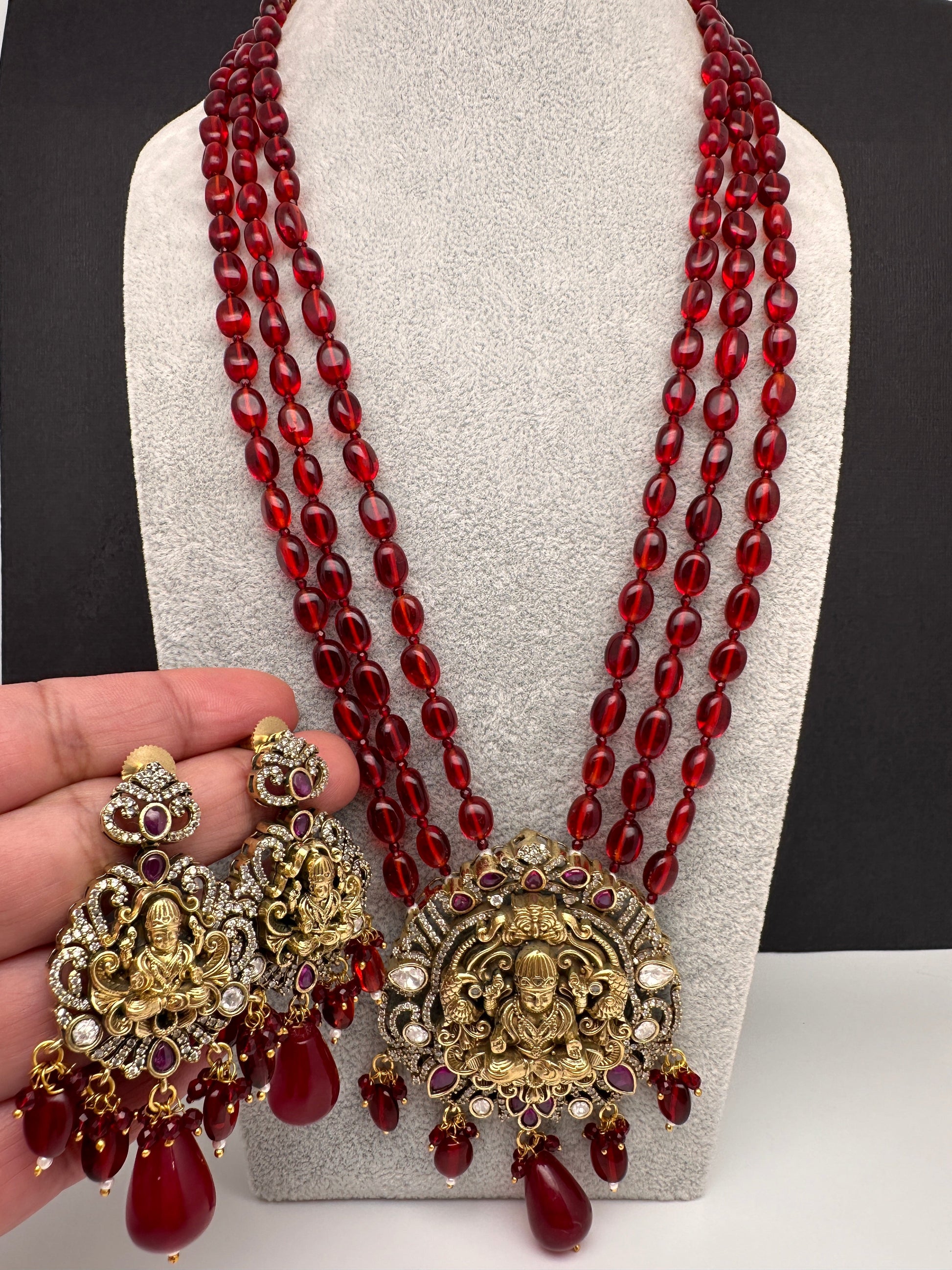 AD Kundan Goddess Lakshmi Color Monalisa Beads Necklace - Red