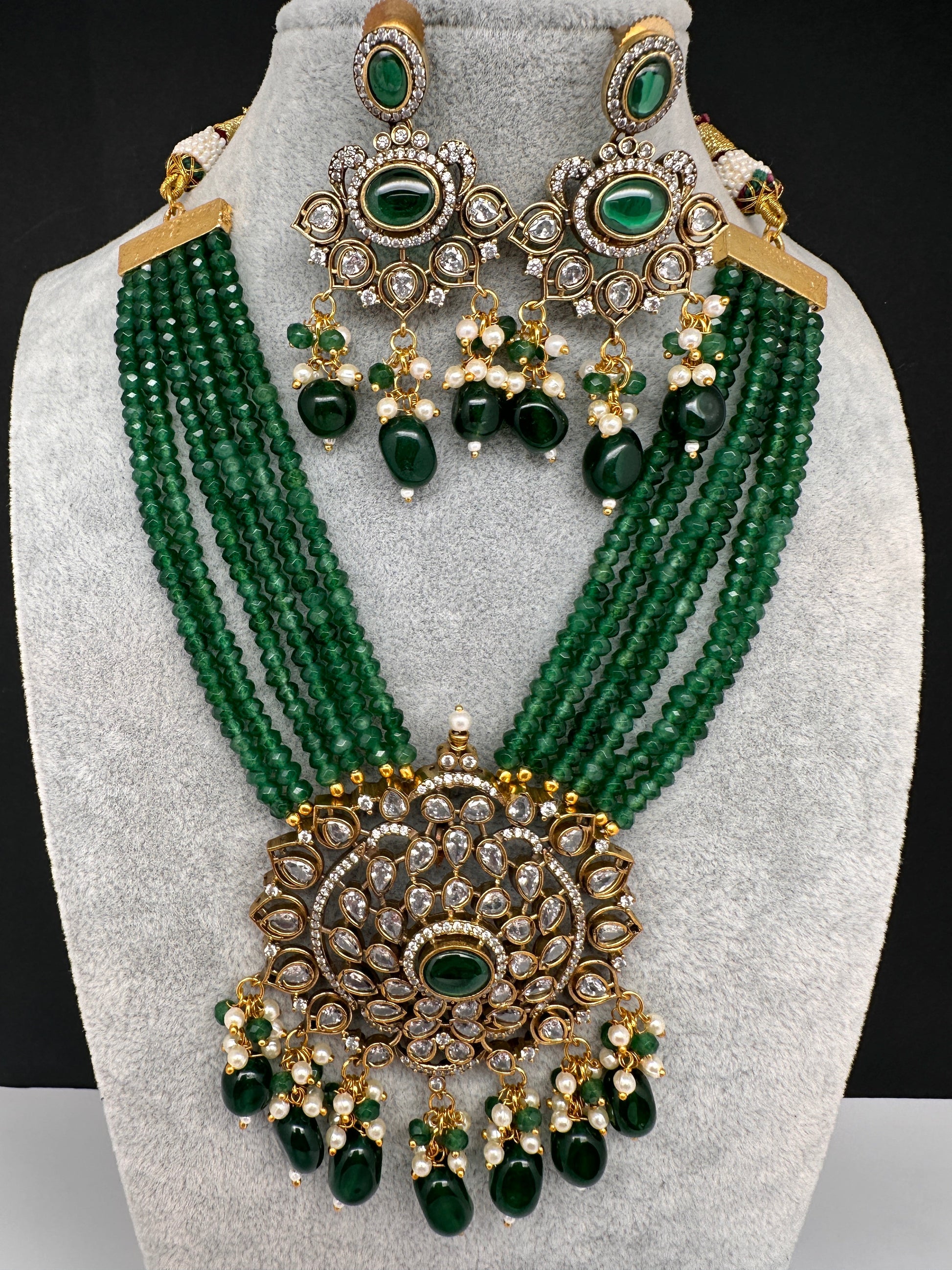 Victorian Moissanite Color Multi Layer Beads Short Necklace - Green