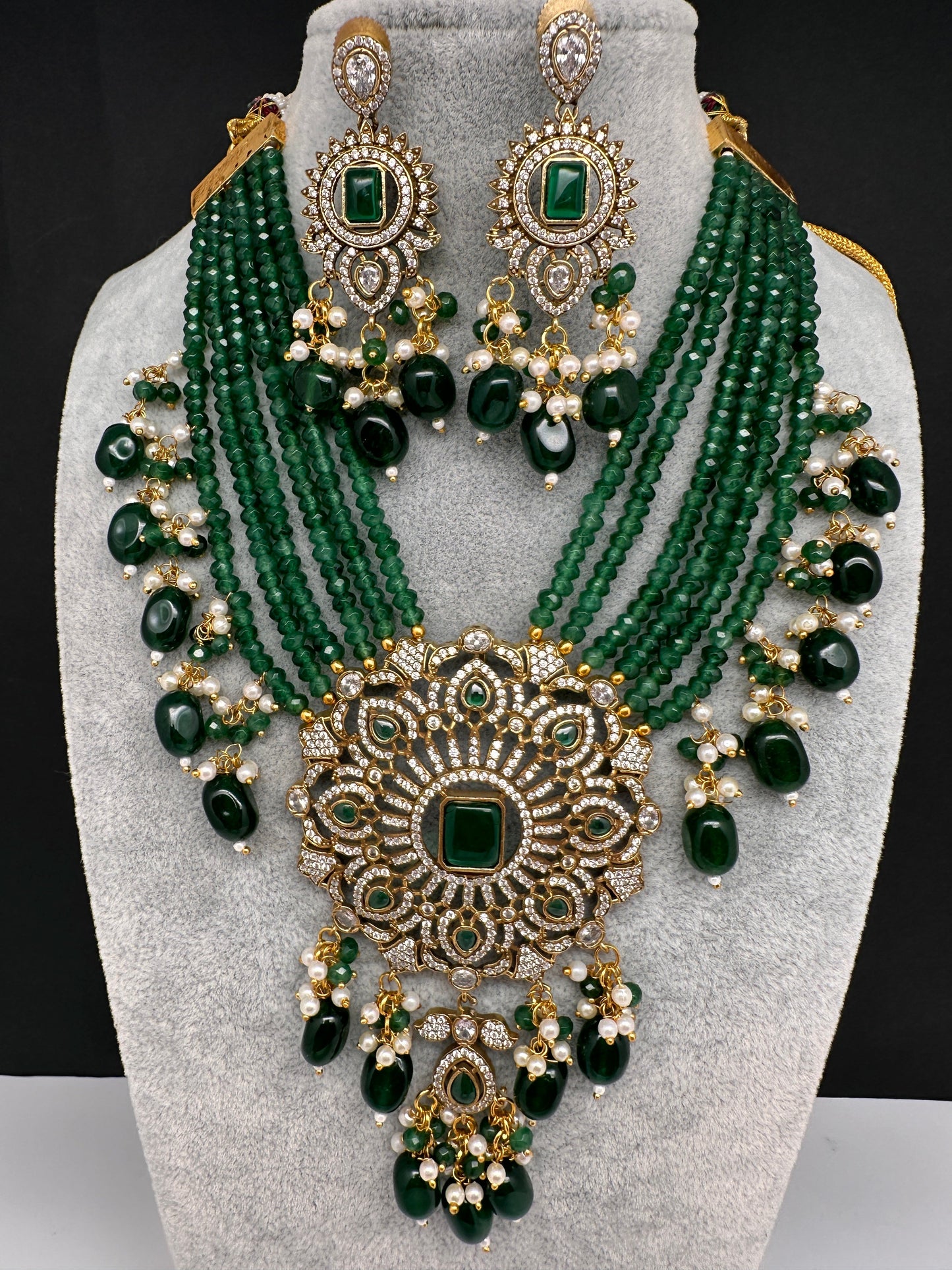 Victorian Moissanite Color Multi Layer Beads Short Necklace - Green