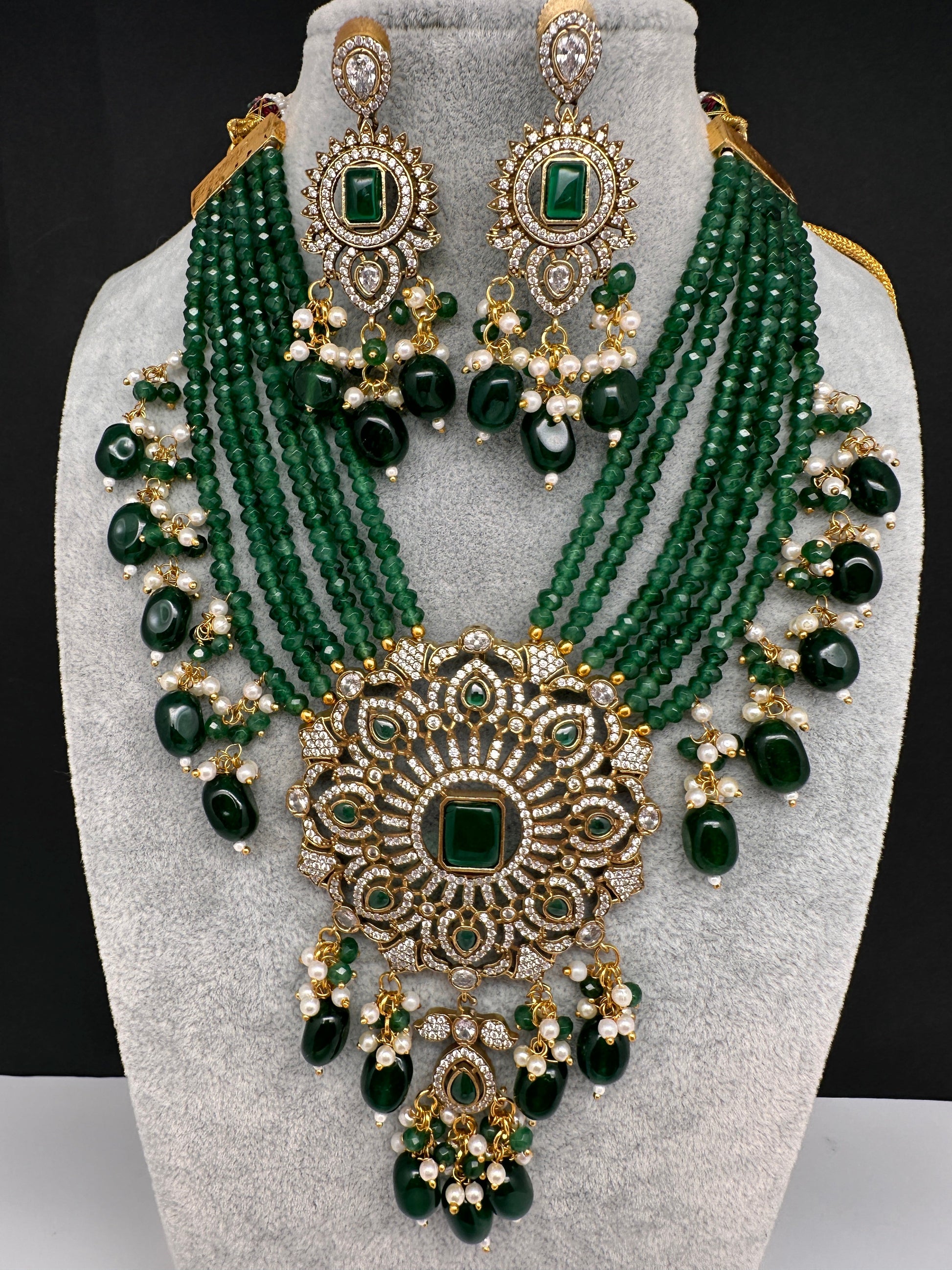 Victorian Moissanite Color Multi Layer Beads Short Necklace - Green