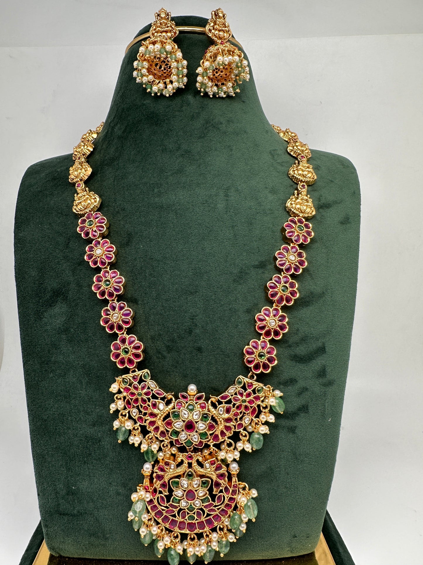 Matte Goddess Lakshmi Potta Stones Long Necklace