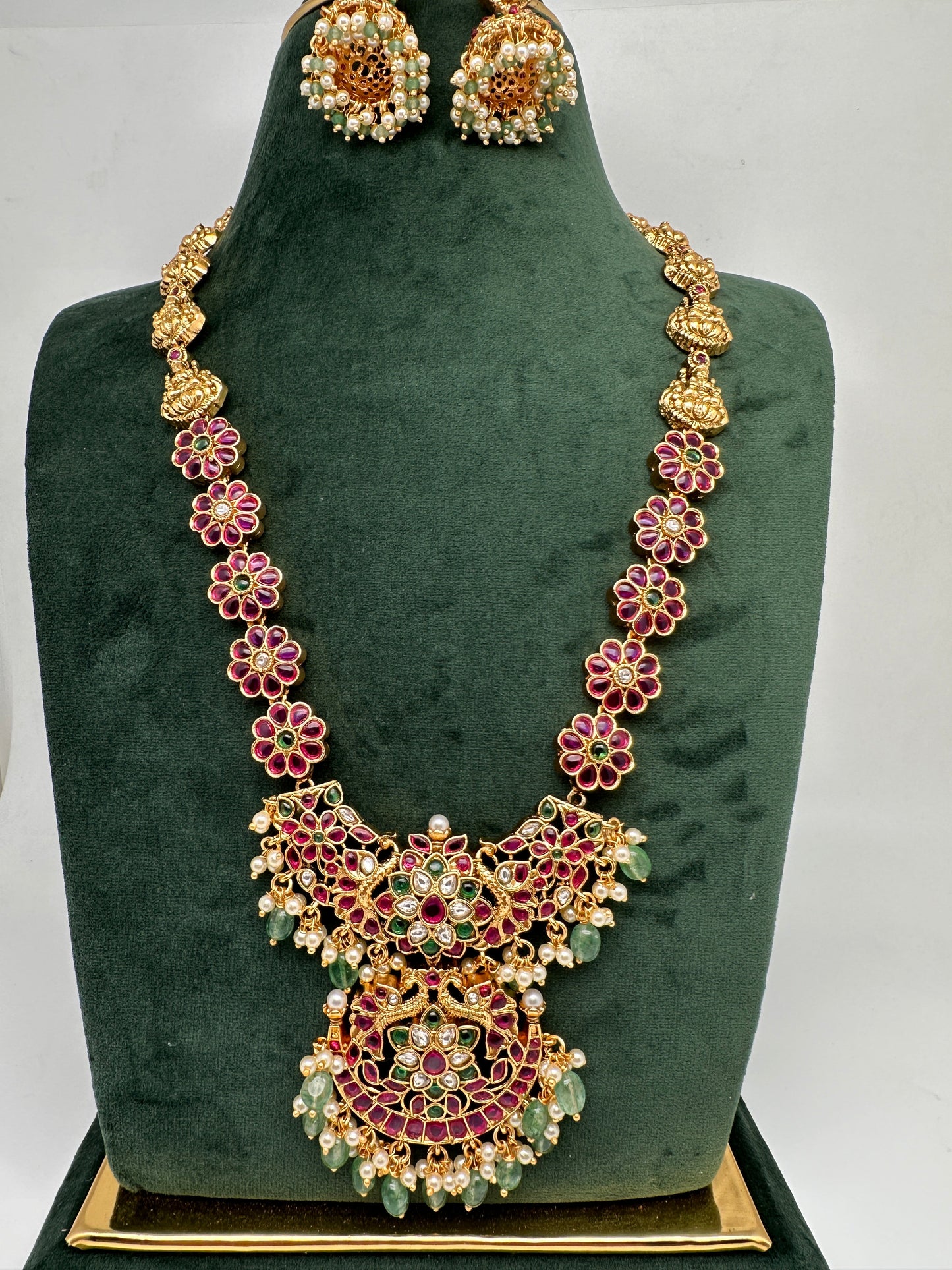 Matte Goddess Lakshmi Potta Stones Long Necklace
