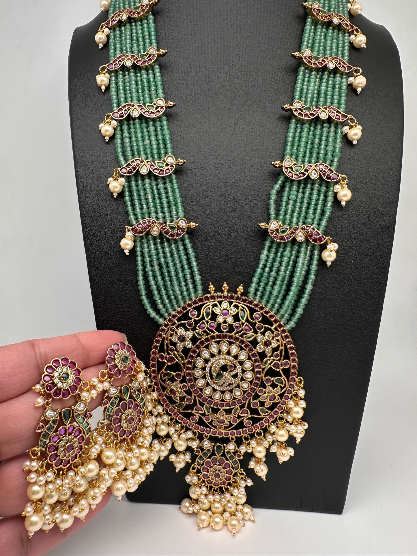 Kempu Pendent Green Beads Reani Haar Necklace
