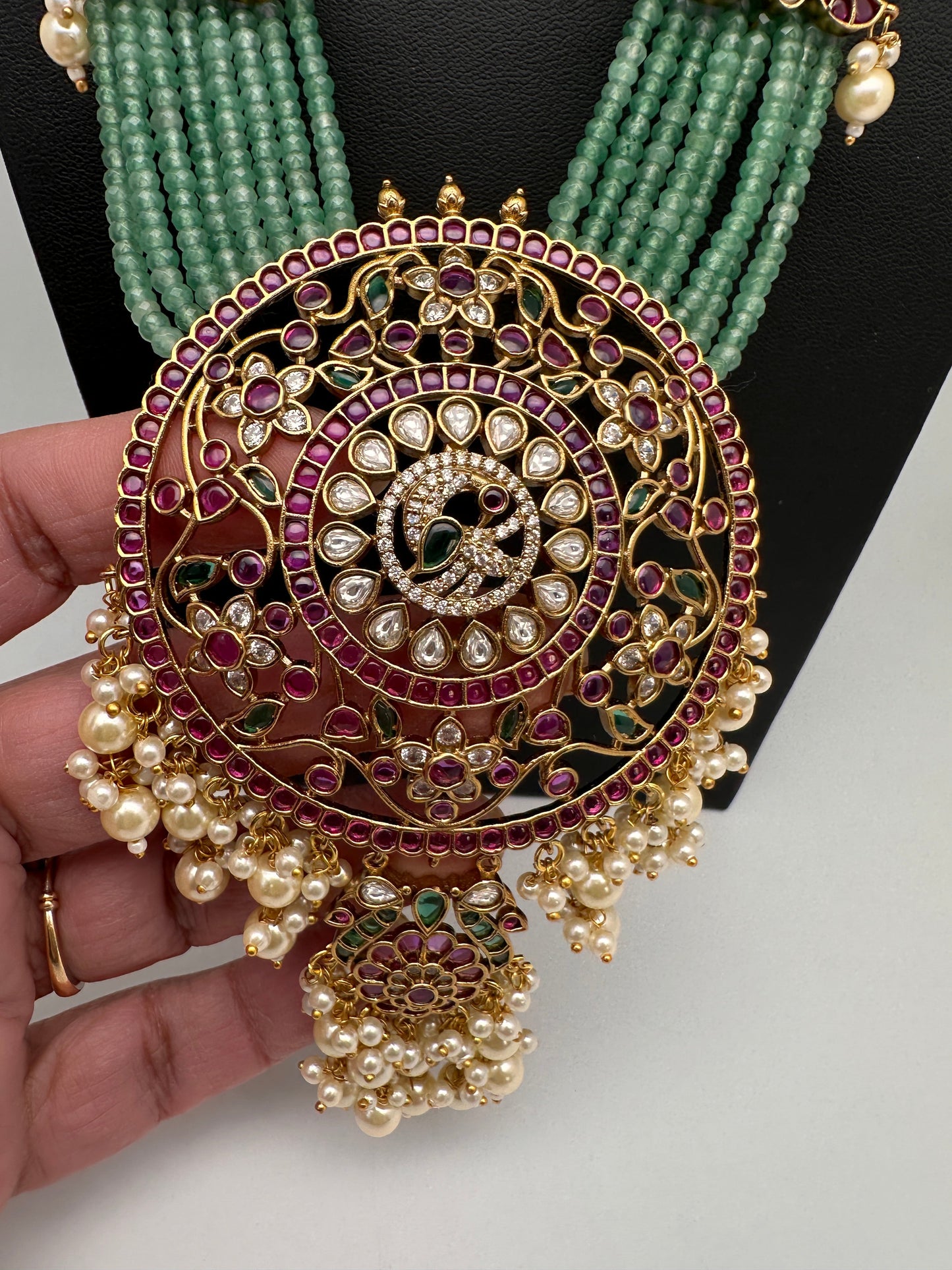 Kempu Pendent Green Beads Reani Haar Necklace
