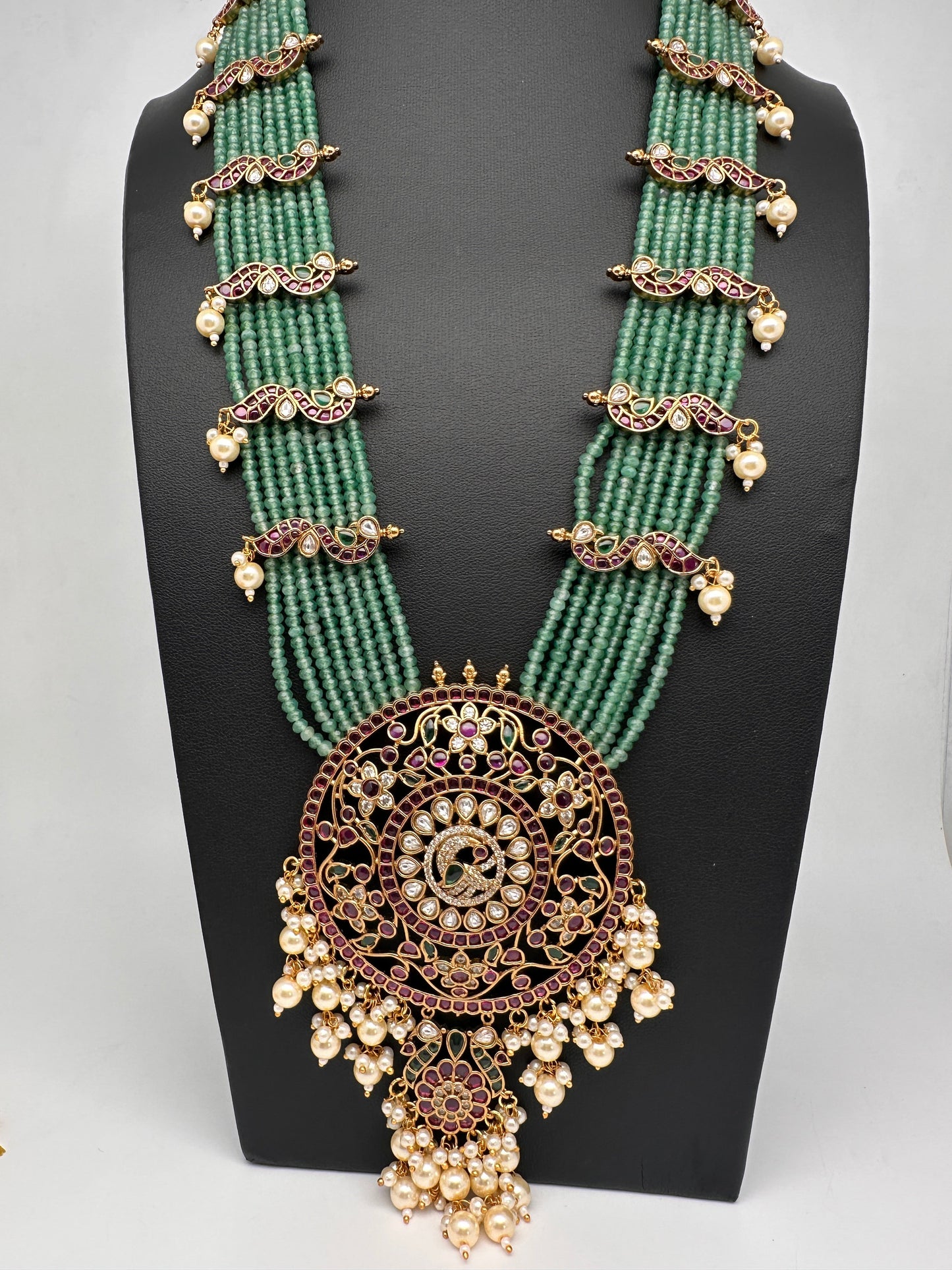 Kempu Pendent Green Beads Reani Haar Necklace