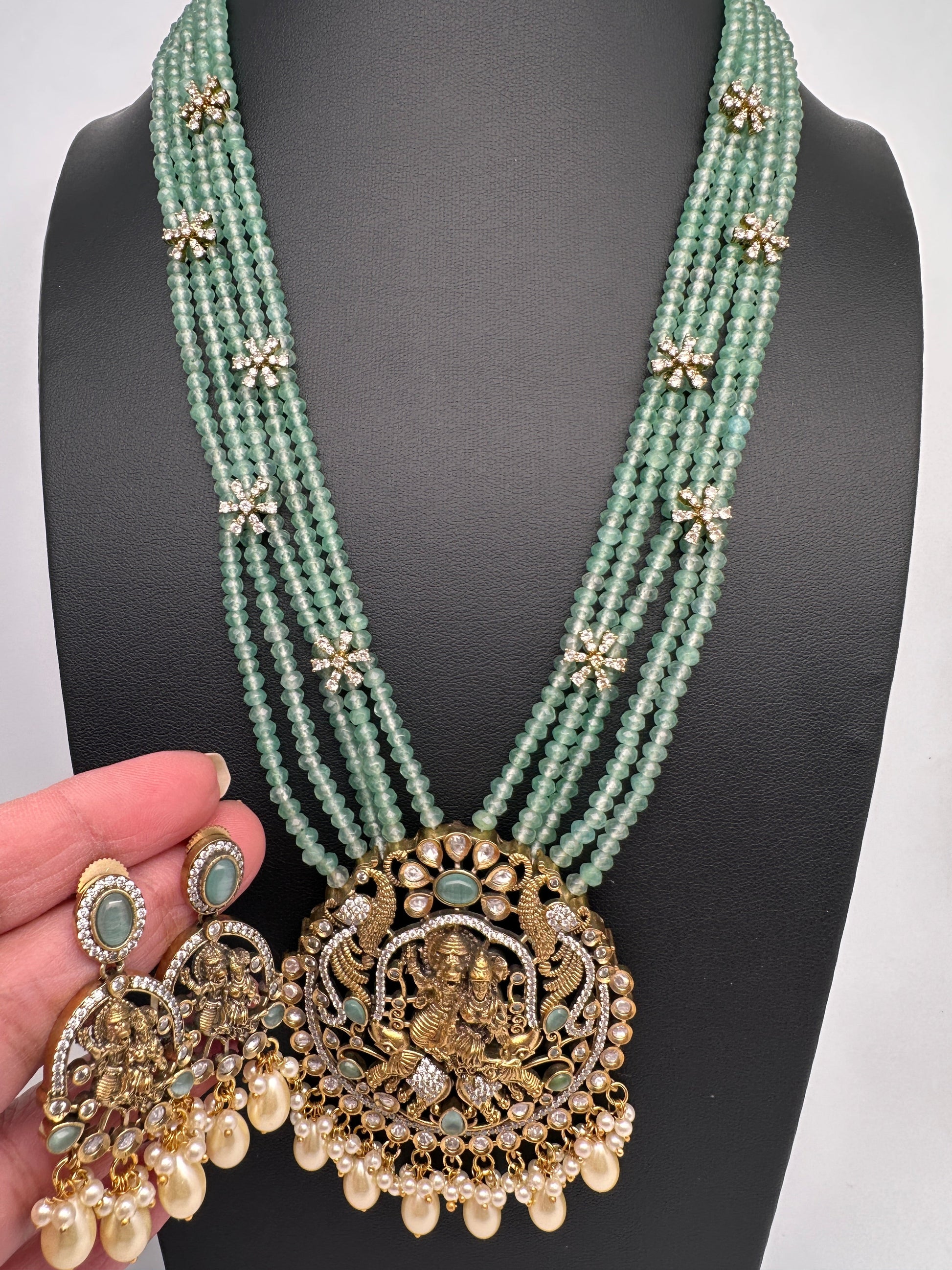 Lord Narsima Onyx Beads  Color Stone Long Necklace - LightGreen