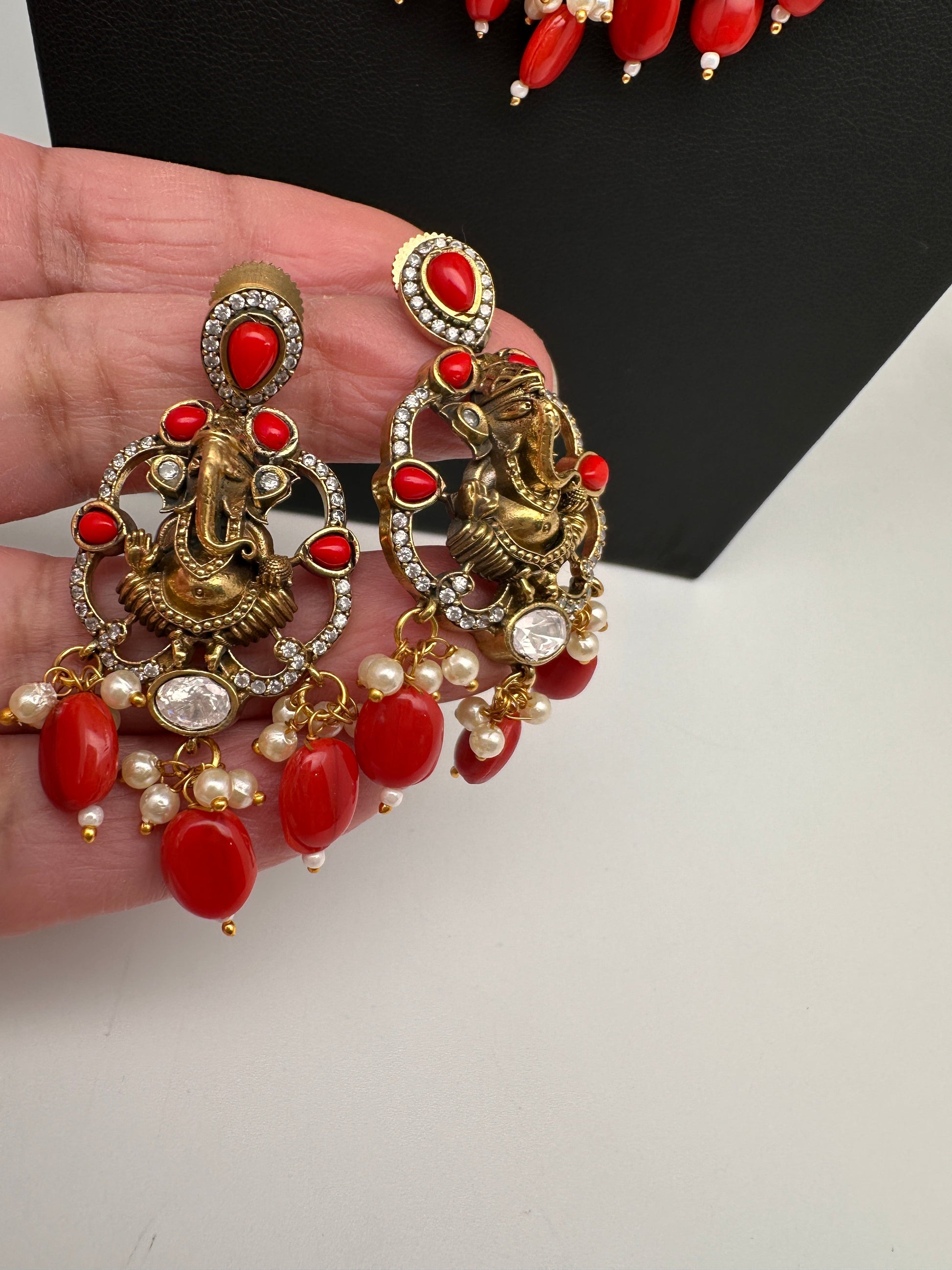 Ganesha Geru Finish Beads Color Stone Necklace - Coral