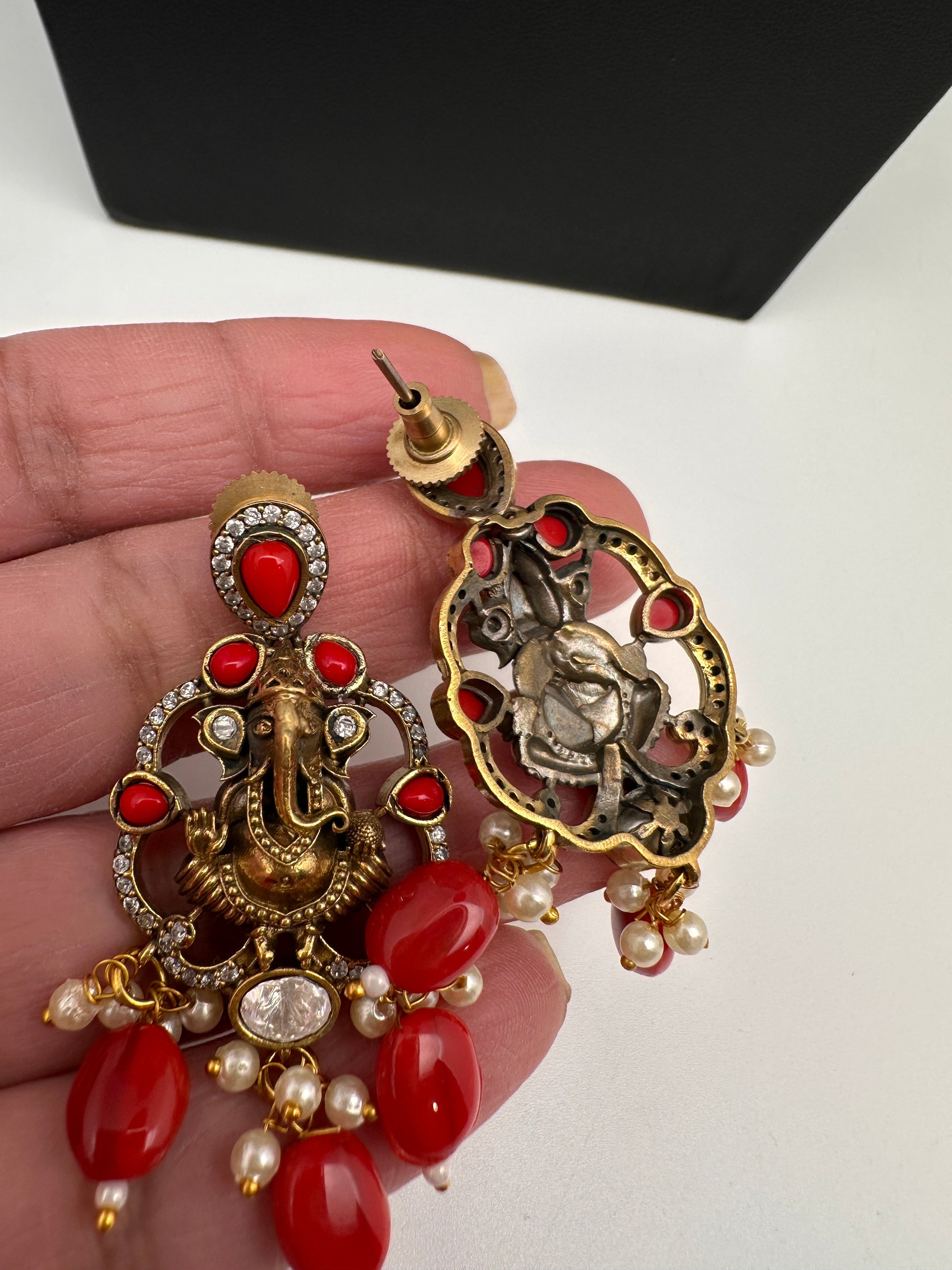 Ganesha Geru Finish Beads Color Stone Necklace - Coral