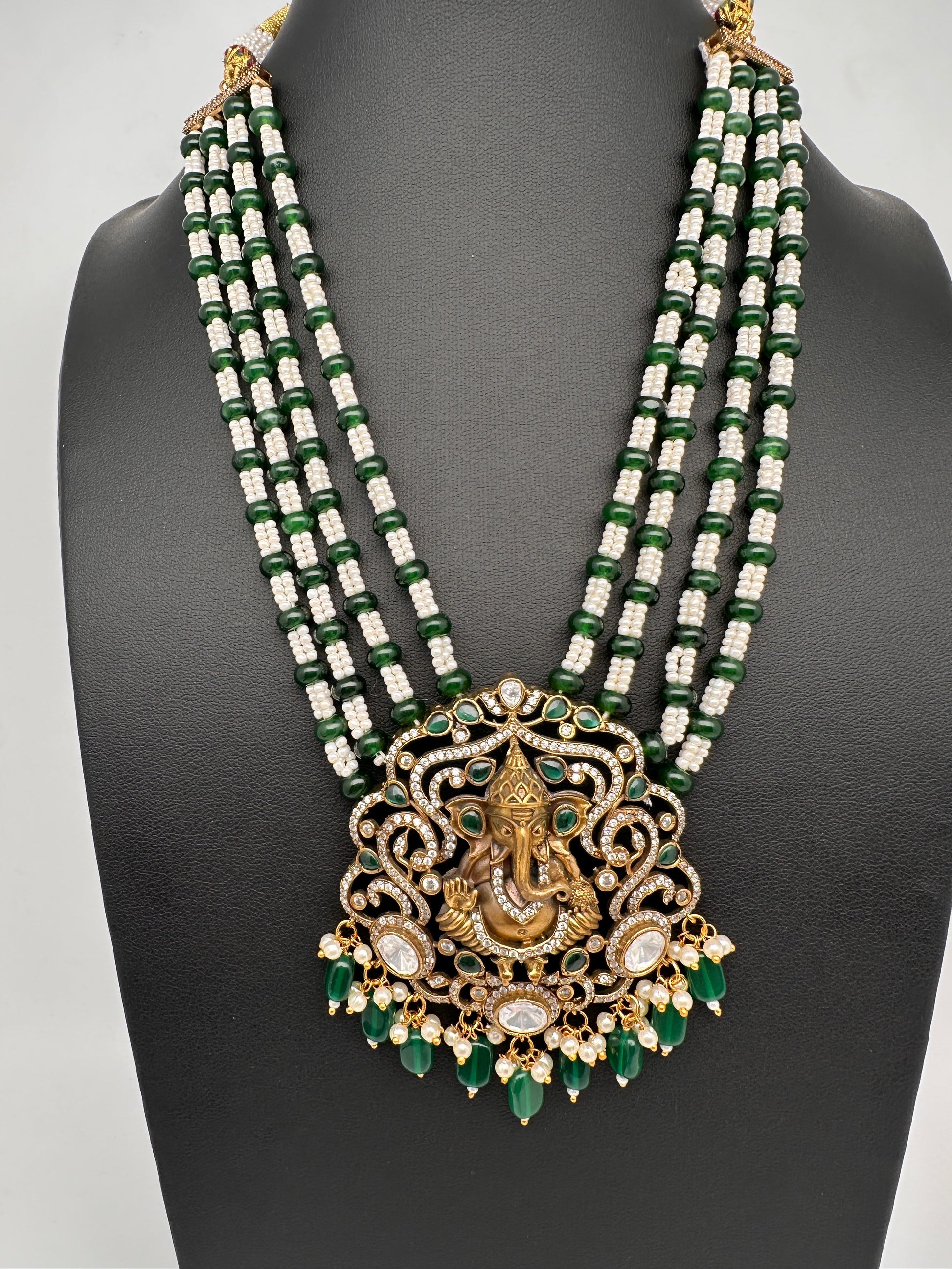 Ganesha Geru Finish Beads Color Stone Necklace - Green