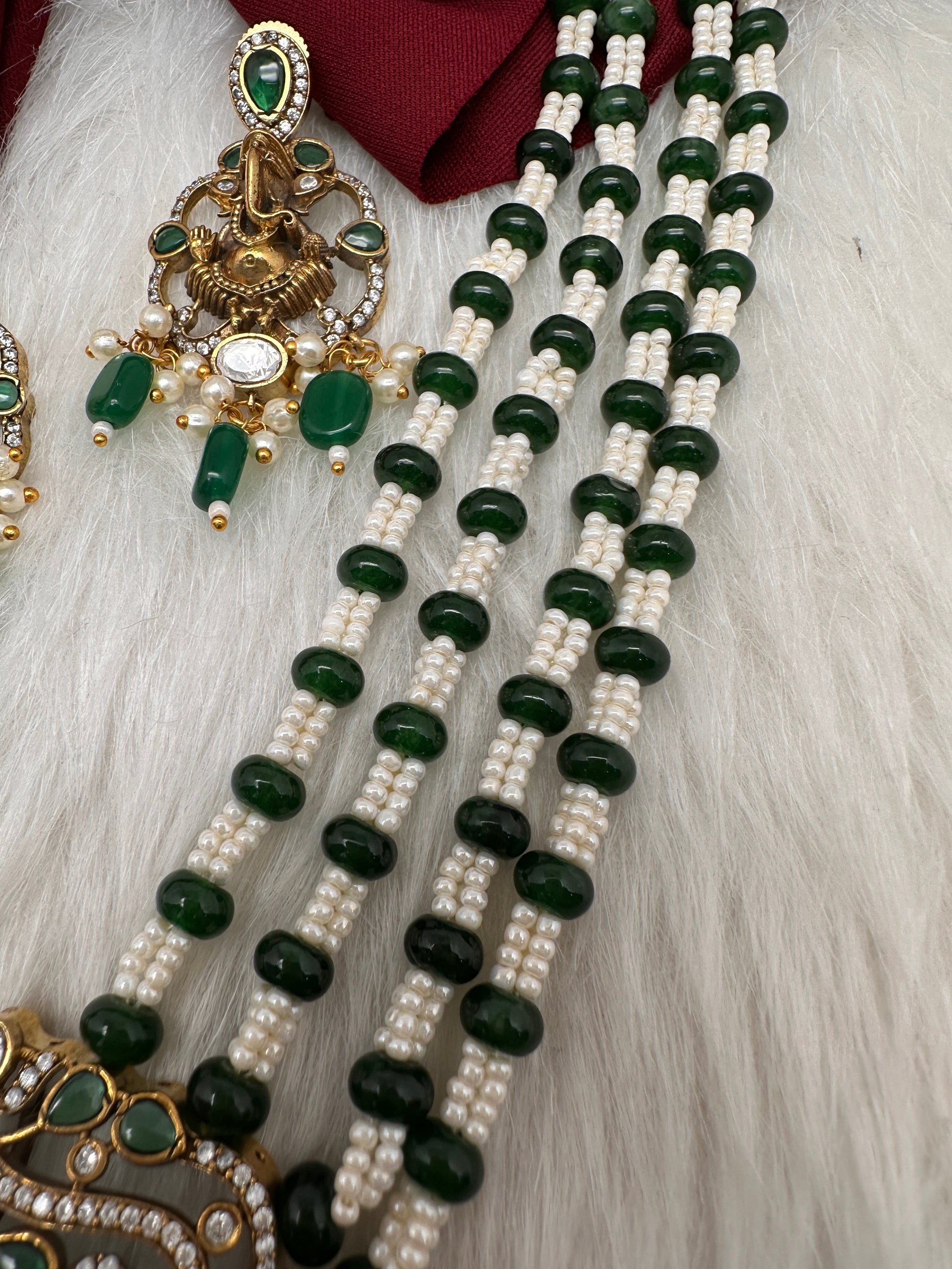 Ganesha Geru Finish Beads Color Stone Necklace - Green
